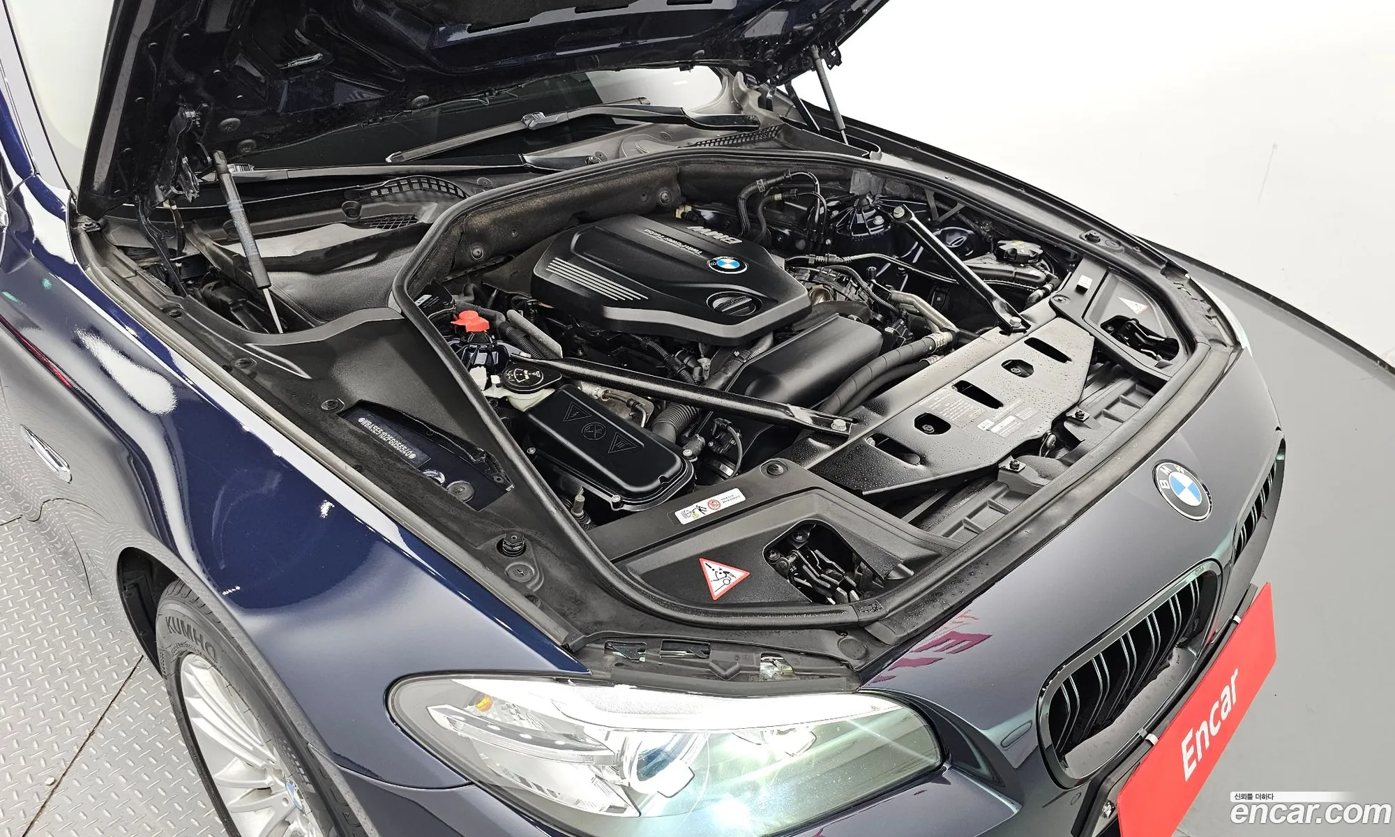 BMW 5 Series F10 520D - фотография 4810935