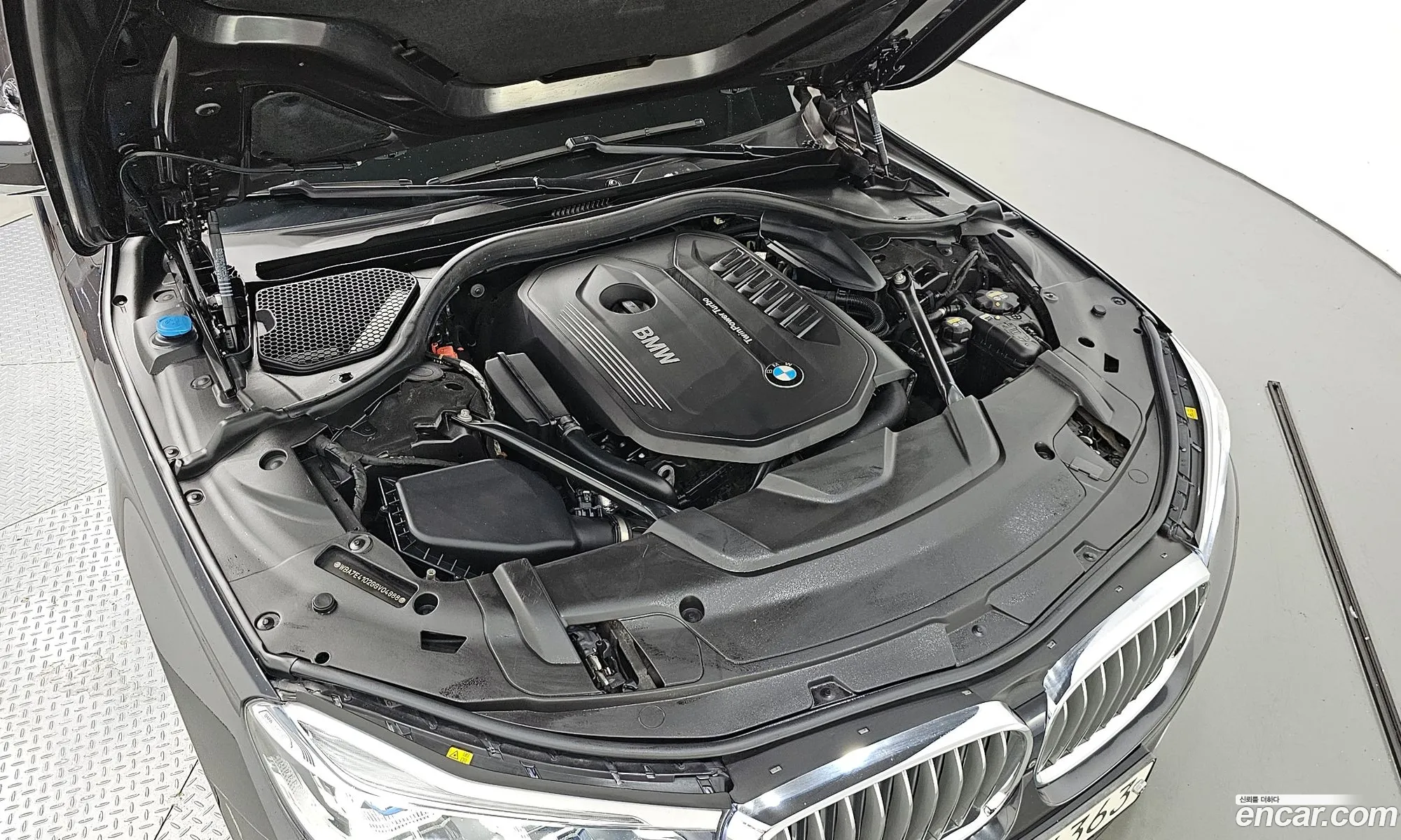 BMW 7 Series G11 740Li xDrive - фотография 6340275