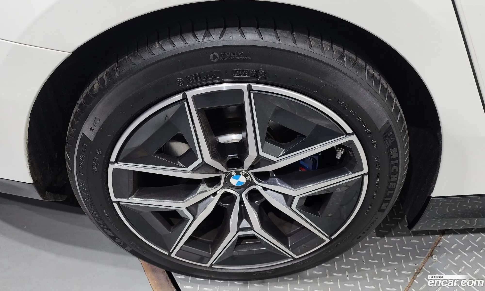 BMW 5 Series G60 520I M Sports - фотография 4768140