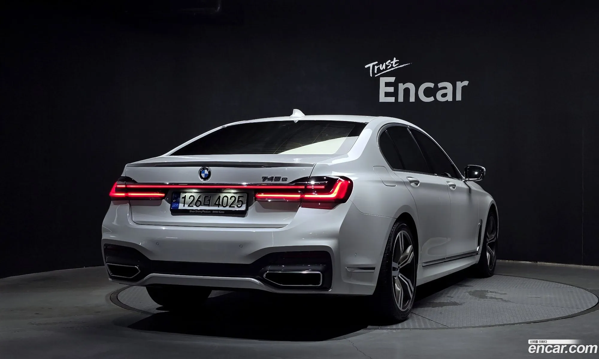 BMW 7 Series G11 745E Iperformance M Sports - фотография 6117711