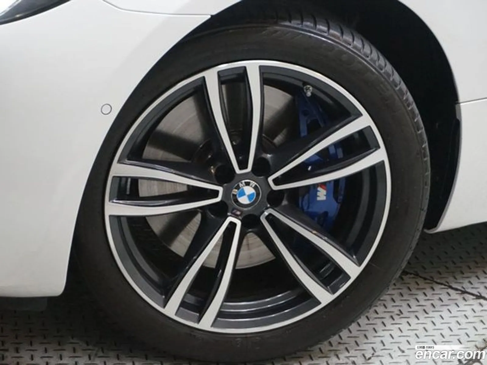 BMW 6 Series Gt G32 620D xDrive M Sports - фотография 4596617
