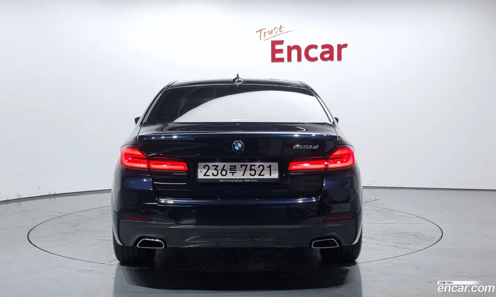 BMW 5 Series G30 523D ​​M Sports - фотография 6291419