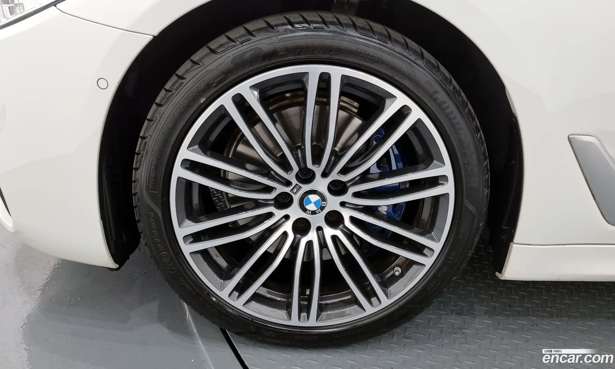 BMW 5 Series G30 530I xDrive M Sport Plus - фотография 6160815