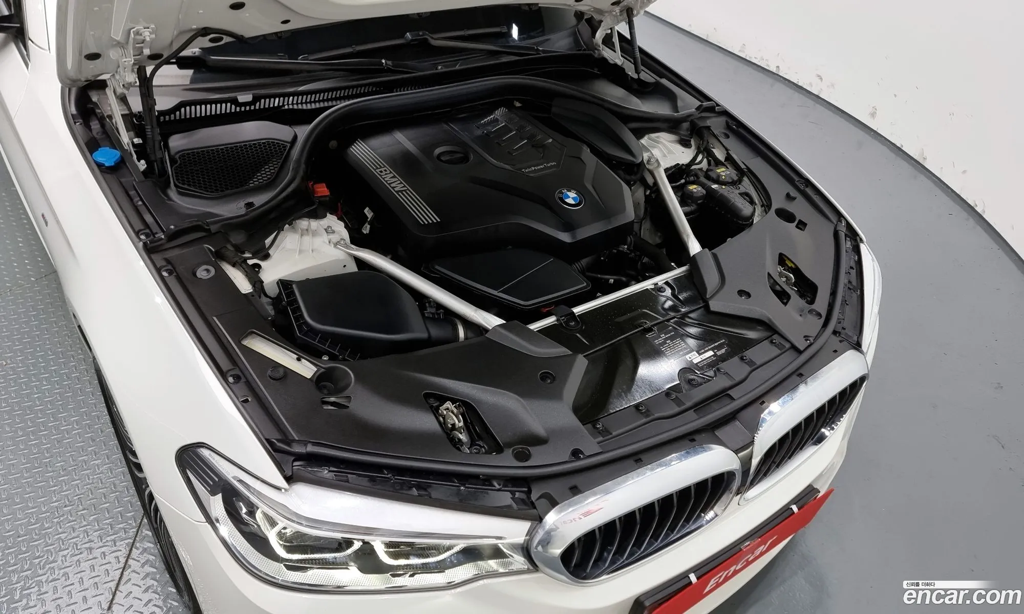 BMW 5 Series G30 530I xDrive M Sport Plus - фотография 6160816