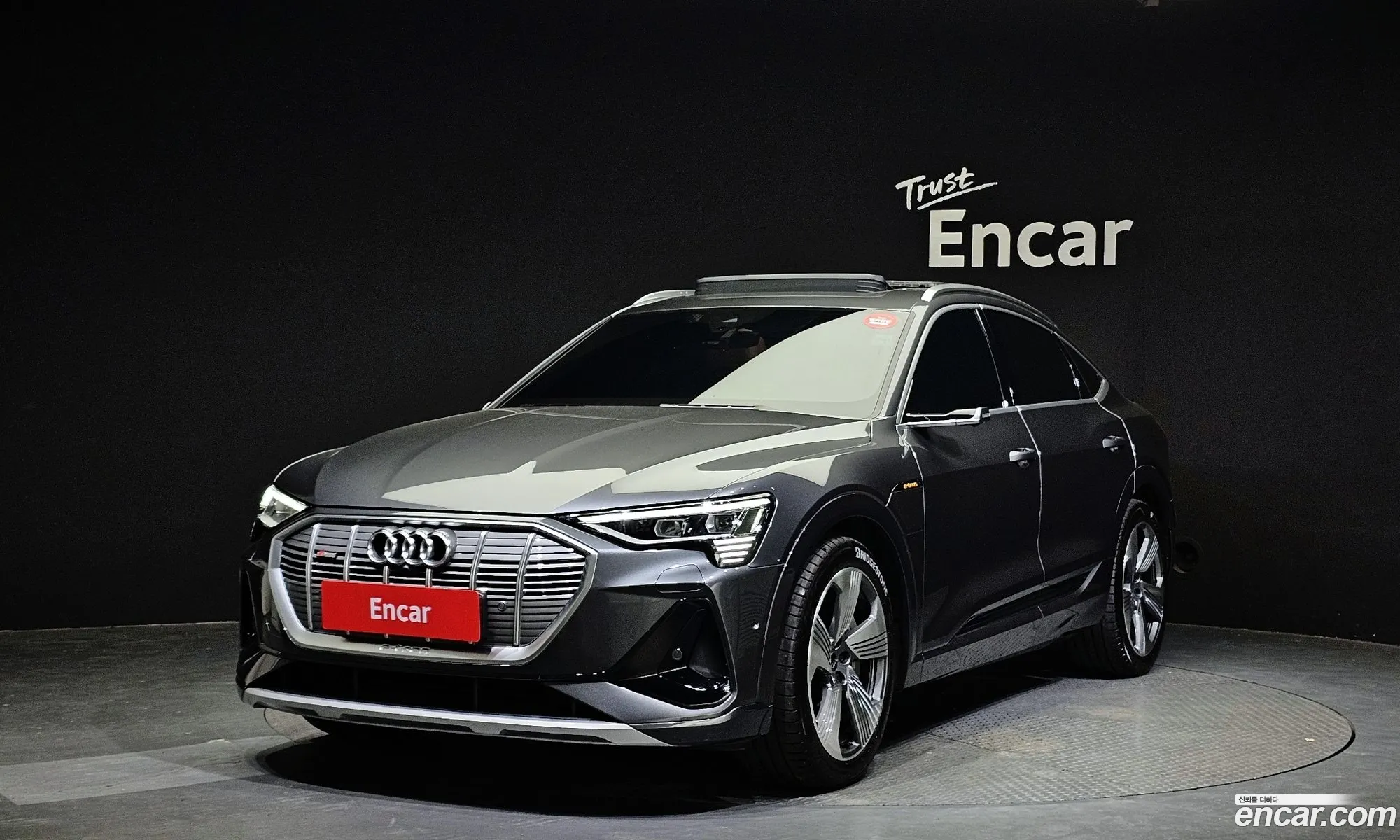 Audi E-Tron 55 Quattro Sportback - фотография 1450555
