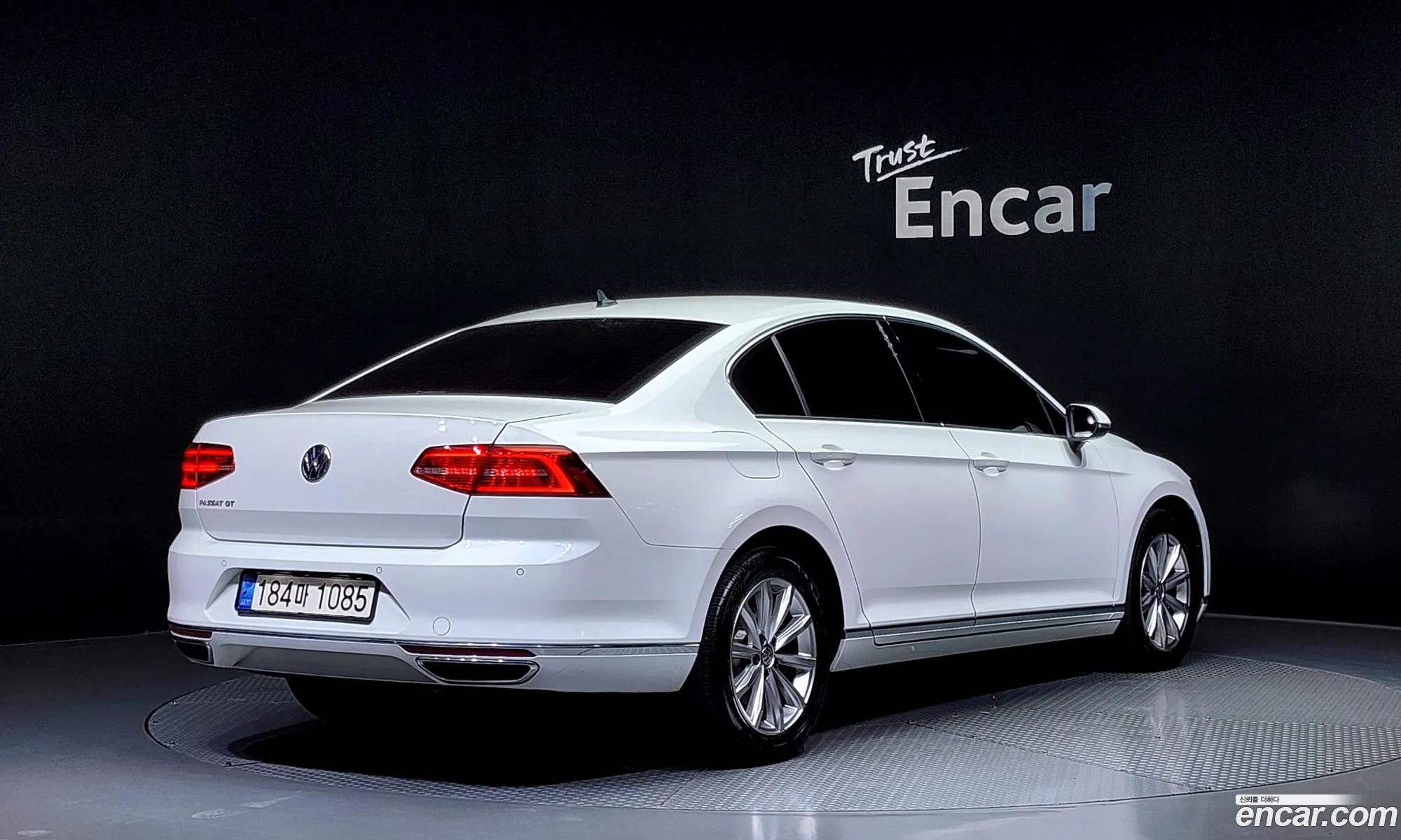 Volkswagen Passat GtB8 20 Tdi - фотография 8777784