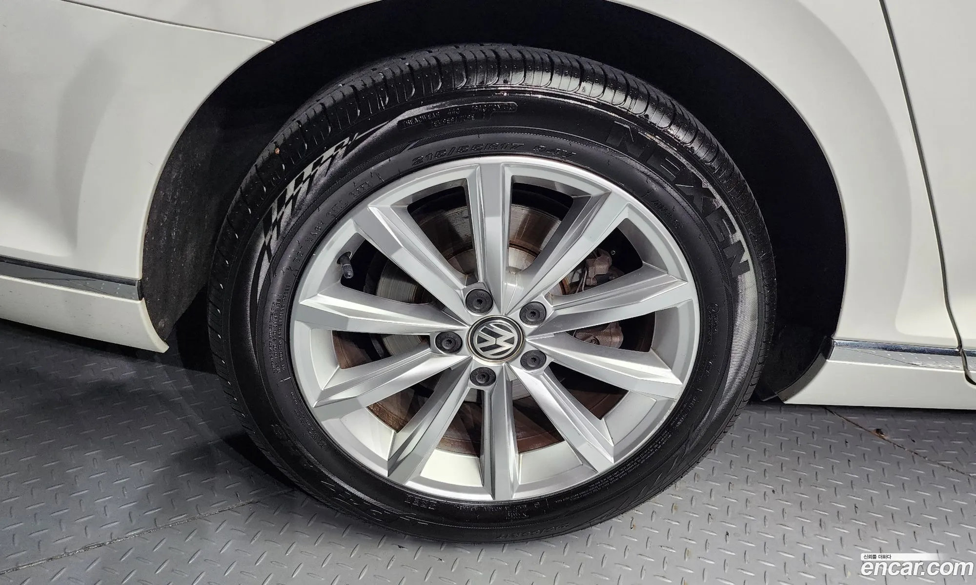 Volkswagen Passat GtB8 20 Tdi - фотография 8777787