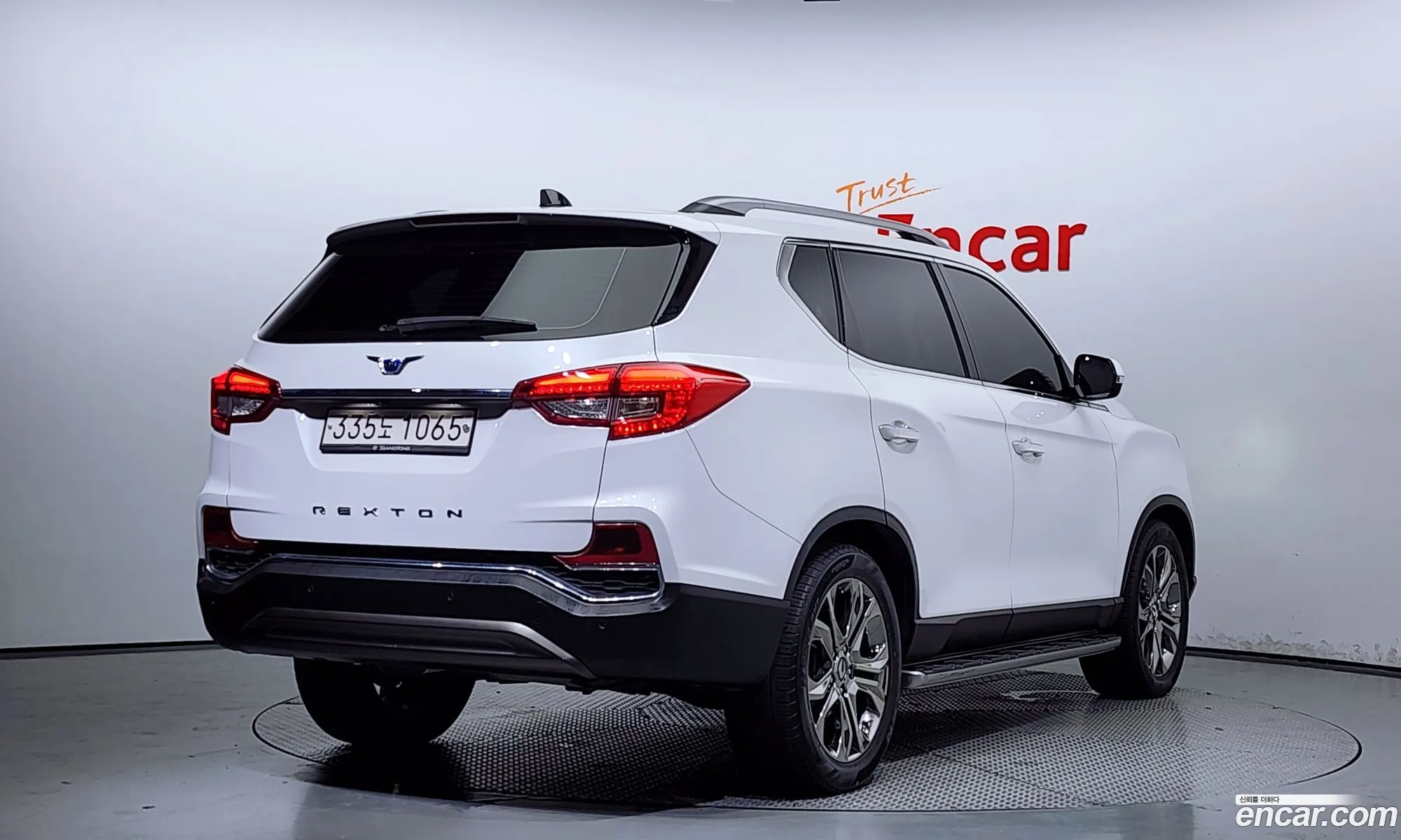 Kg Mobility Ssangyong G4 Rexton Diesel 22 4Wd White Edition - фотография 6609095