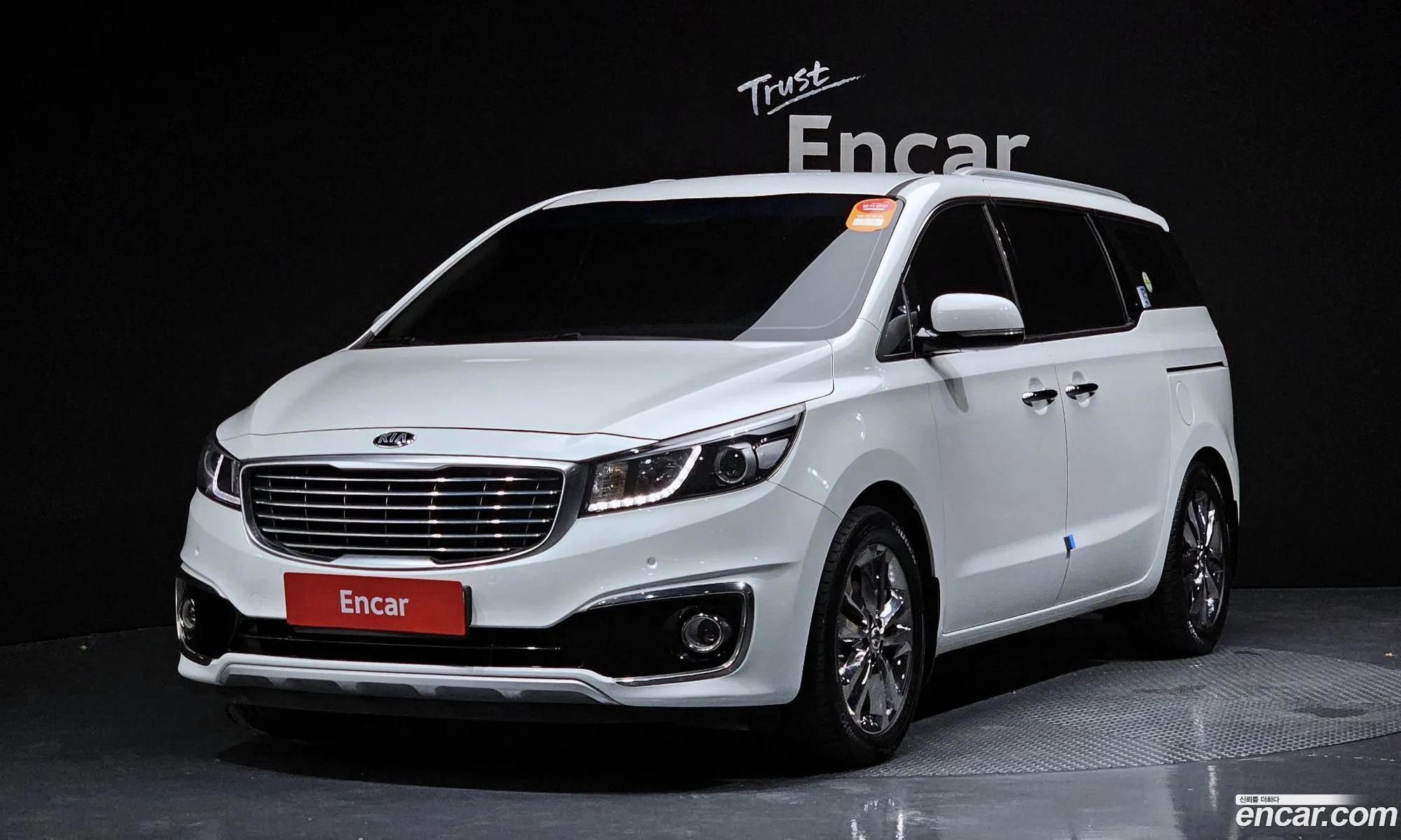 Kia All New Carnival 9-Seater Noblesse - фотография 15779943