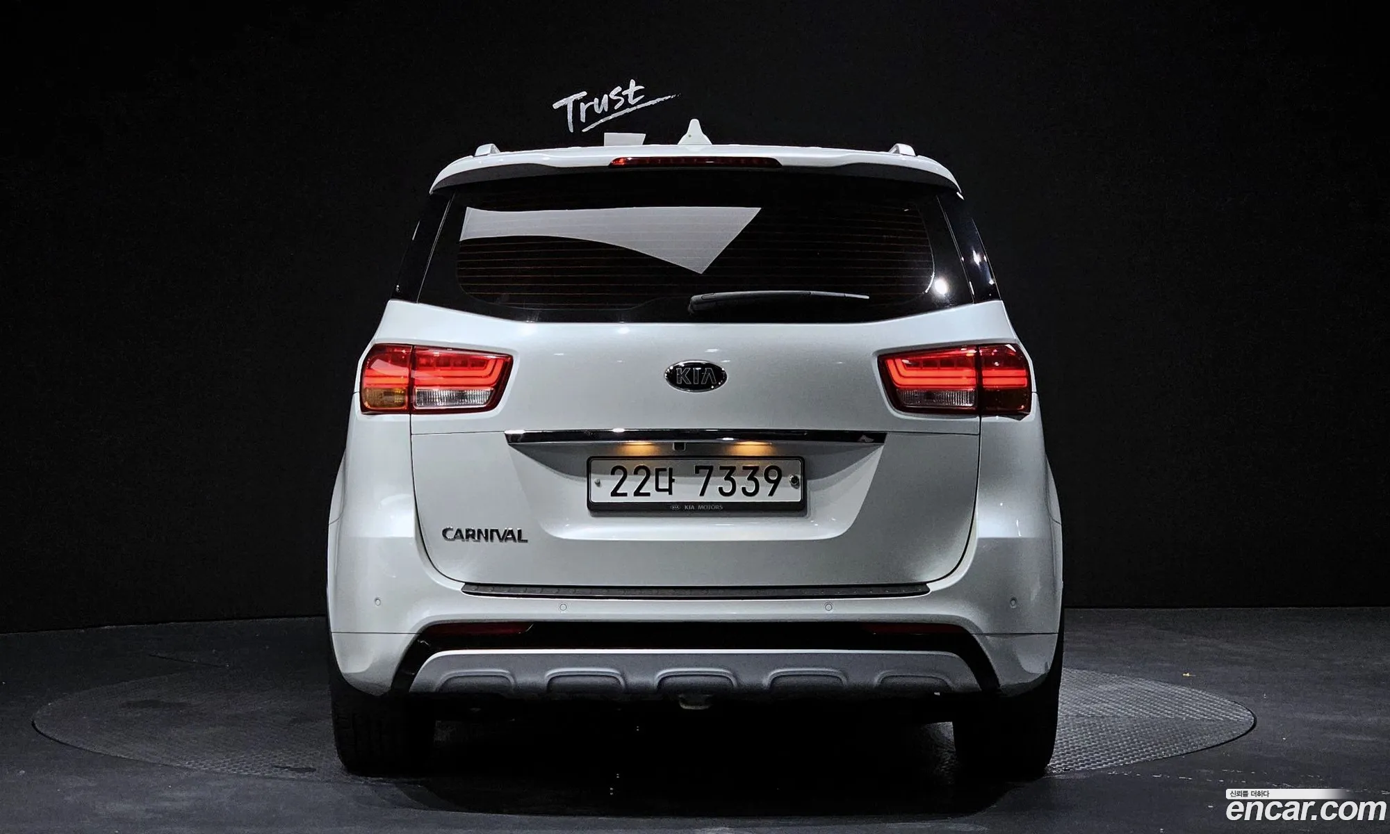 Kia All New Carnival 9-Seater Noblesse - фотография 15779946
