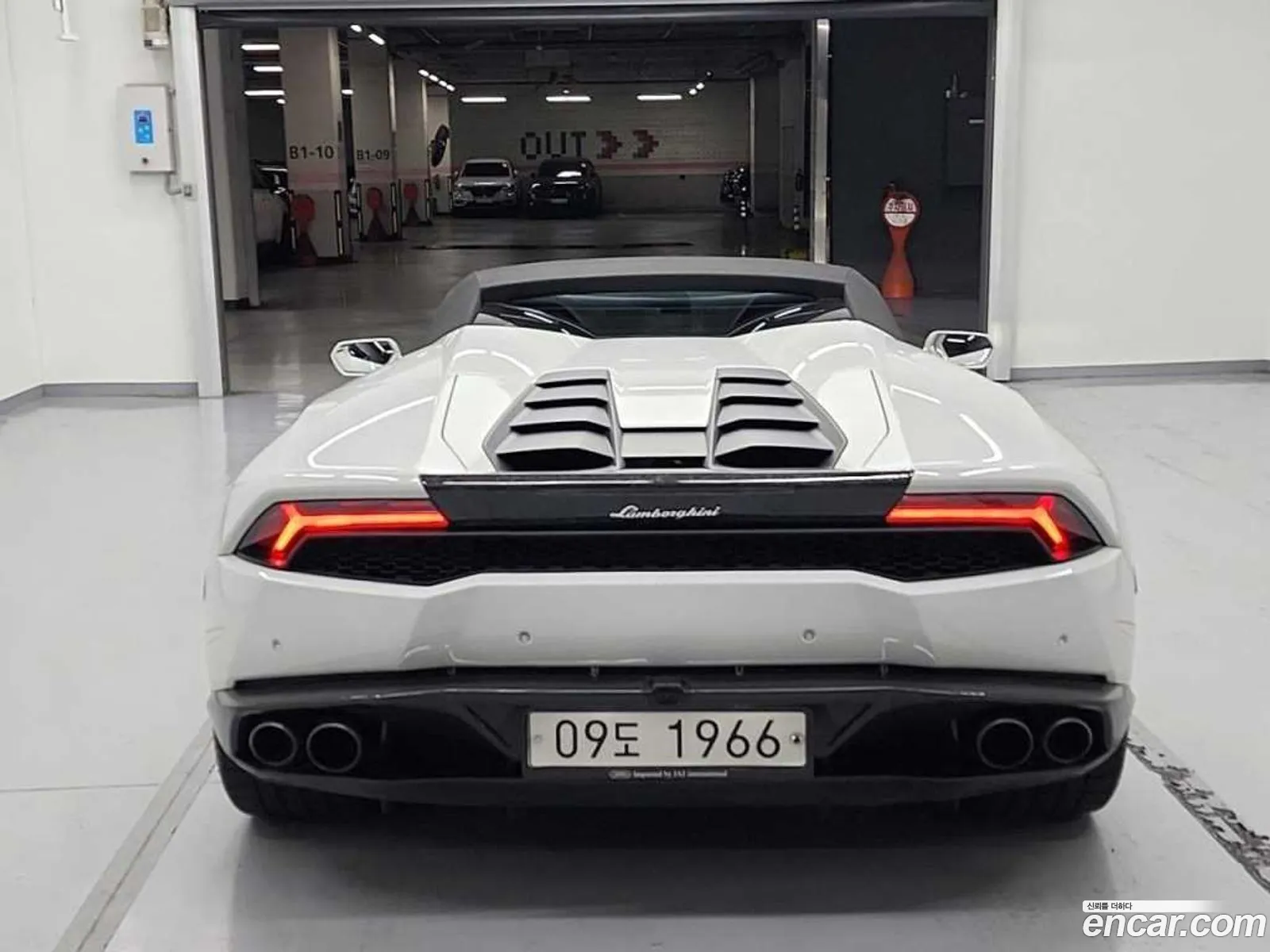 Lamborghini Huracan Lp610-4 Spyder - фотография 3721682