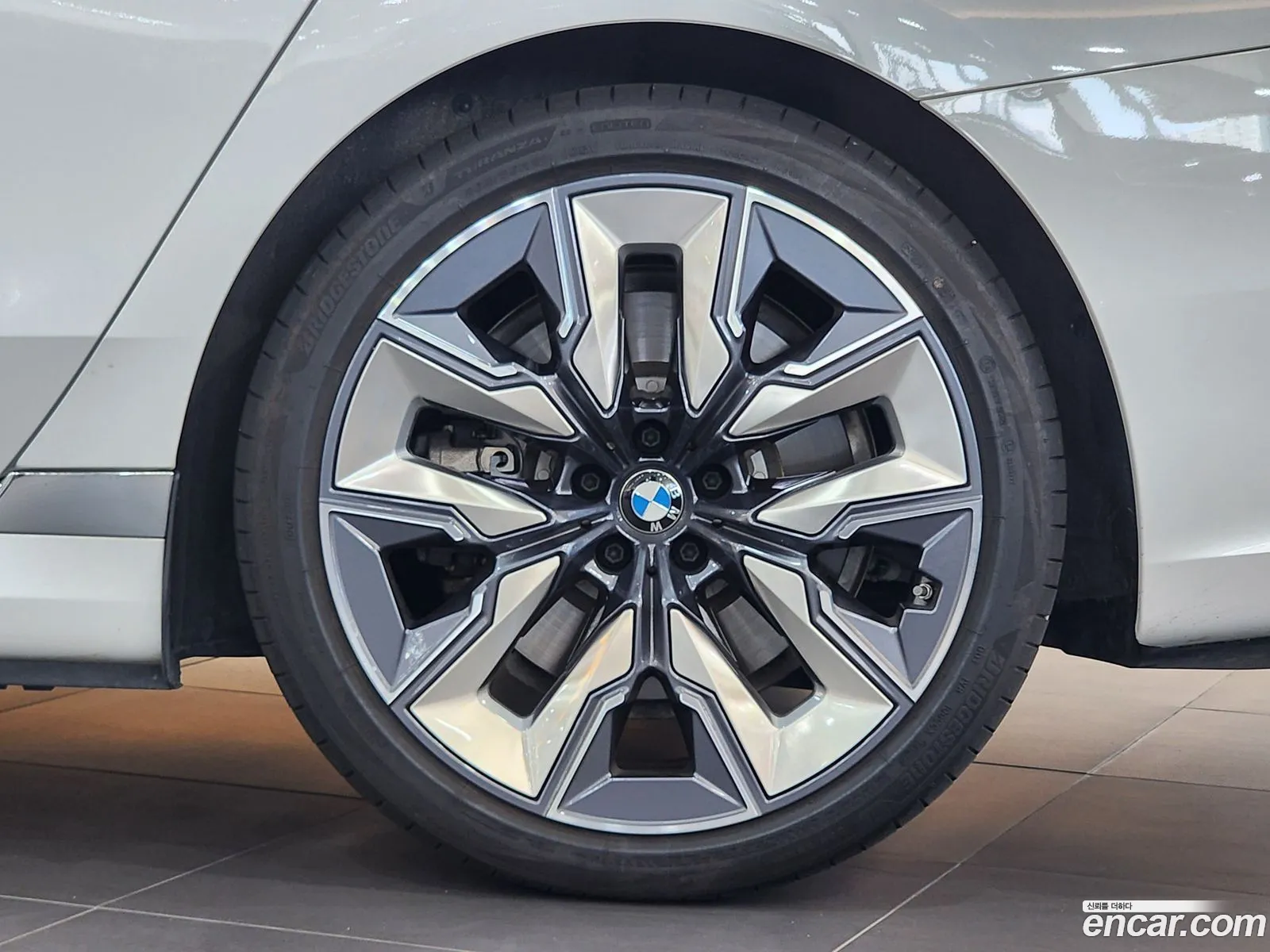 BMW I7 G70 xDrive 60 Design Pure Excellence - фотография 6219670