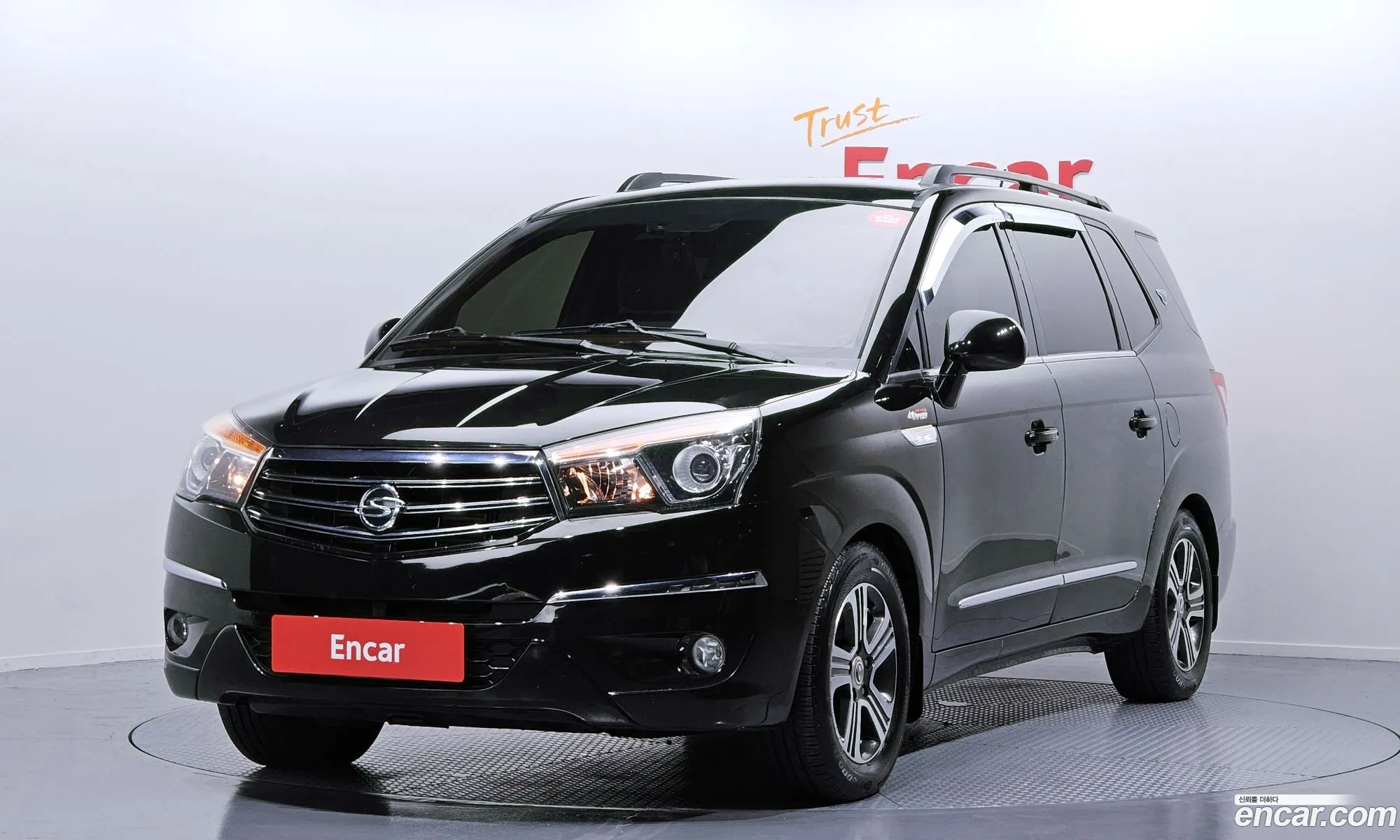 Kg Mobility Ssangyong Korando Turismo 4Wd Rt 11-Seater - фотография 6609058