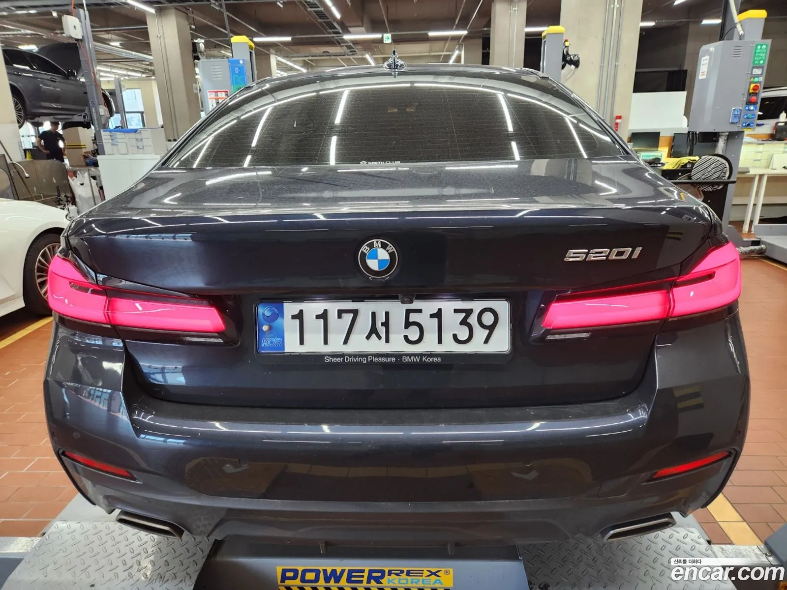 BMW 5 Series G30 520I M Sports - фотография 6117754