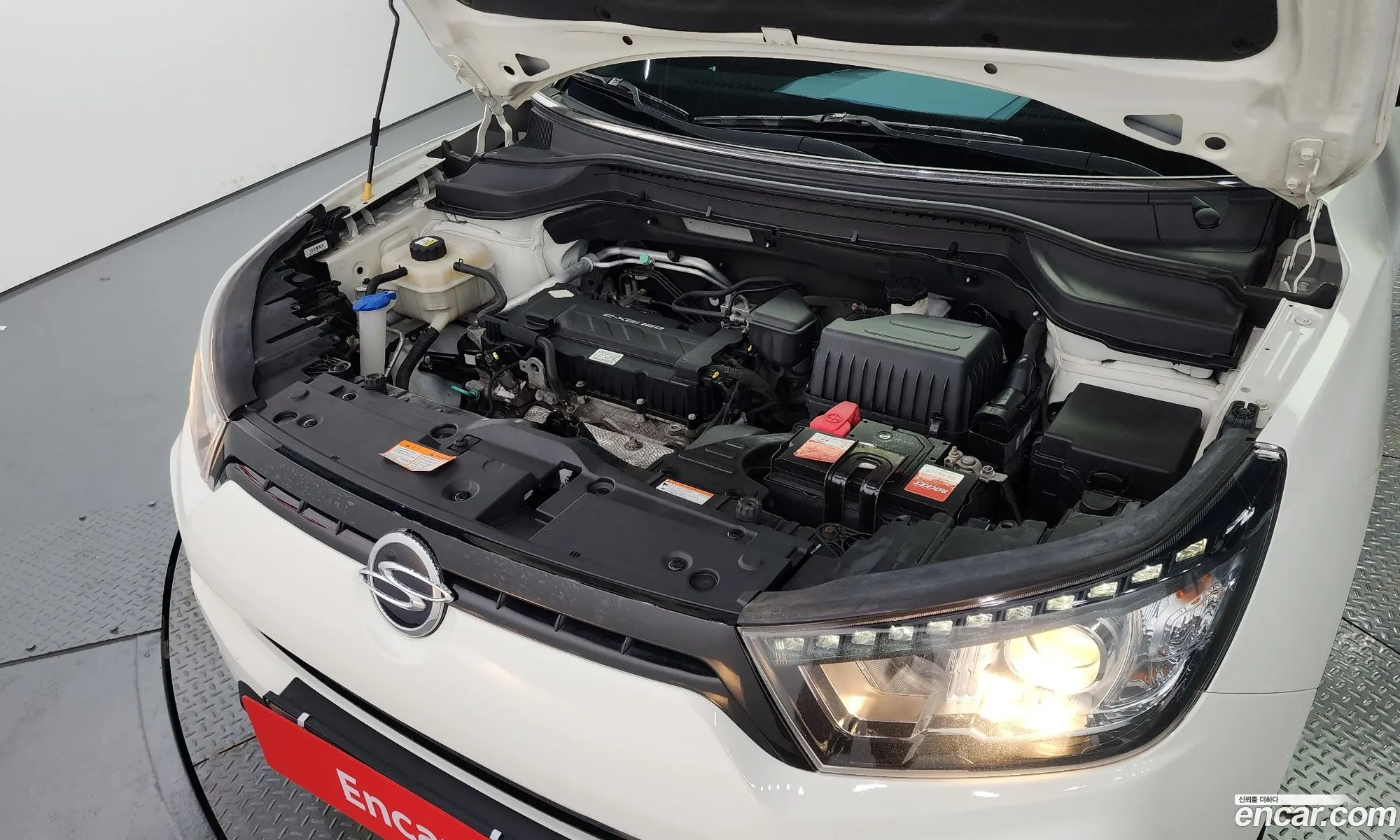 Kg Mobility Ssangyong Tivoli Armor Vx 2Wd - фотография 7356172
