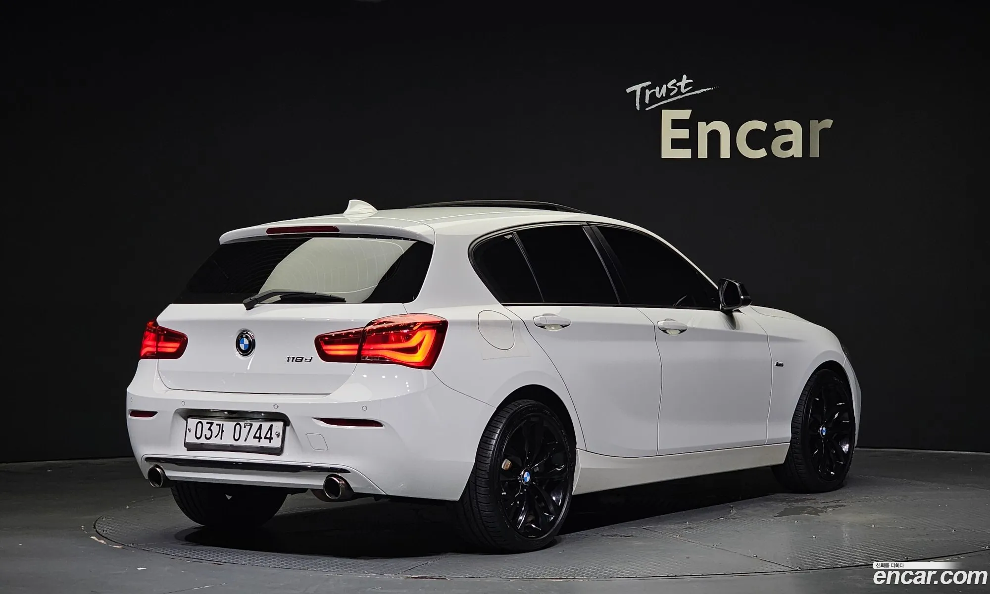 BMW 1 Series F20 118D Sports 5-Door - фотография 6677646
