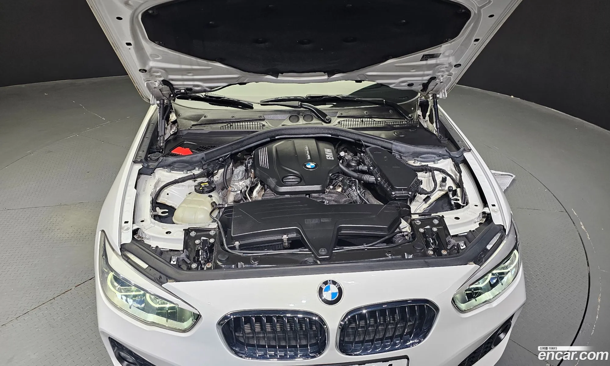 BMW 1 Series F20 118D Sports 5-Door - фотография 6677650