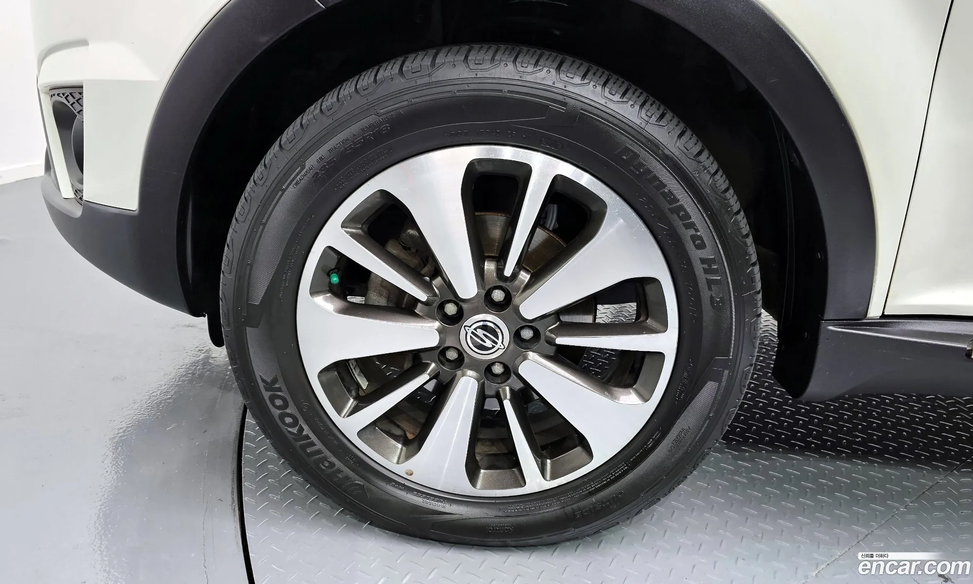 Kg Mobility Ssangyong New Korando C 20 Cvt 2Wd High-End Model - фотография 6739167