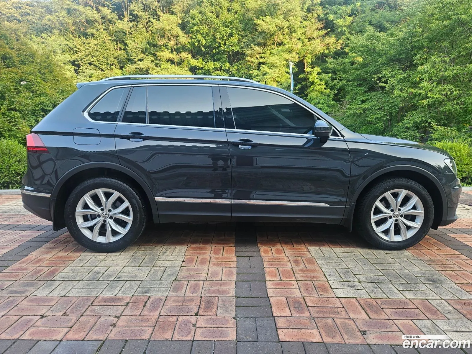 Volkswagen Tiguan 2Nd Generation 20 Tdi Premium - фотография 12312897