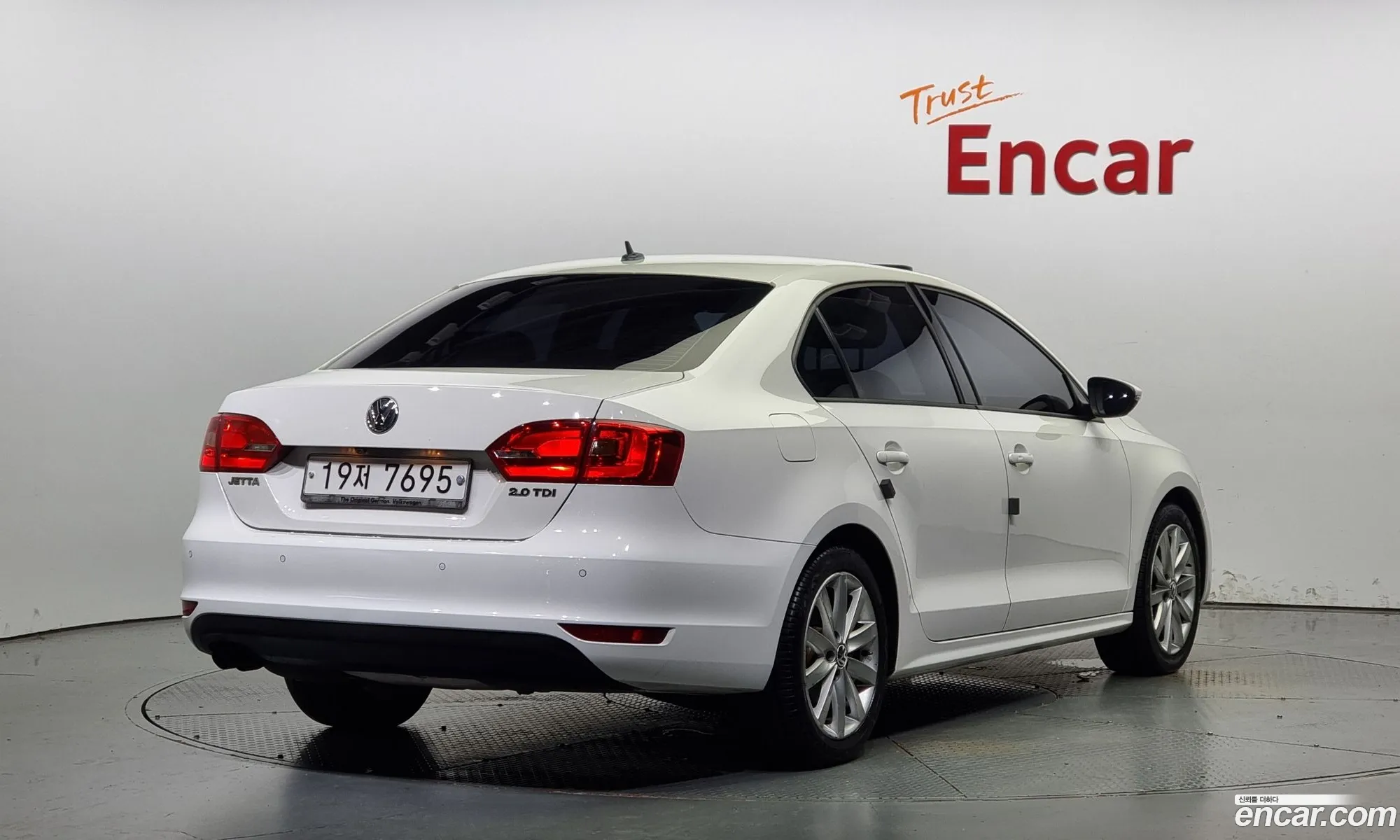 Volkswagen New Jetta 20 Tdi 6Th Generation - фотография 12312881