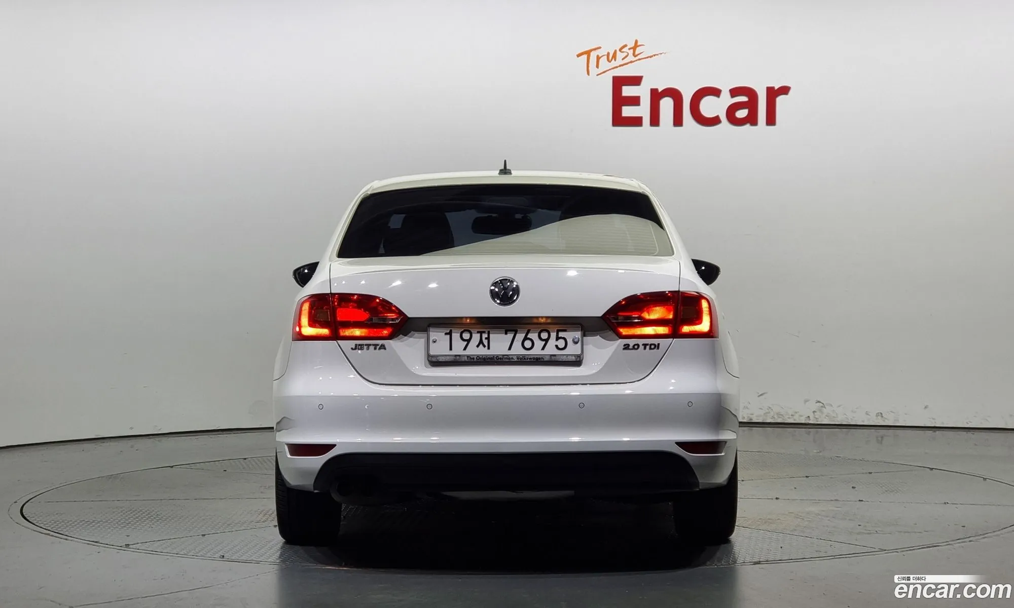 Volkswagen New Jetta 20 Tdi 6Th Generation - фотография 12312883