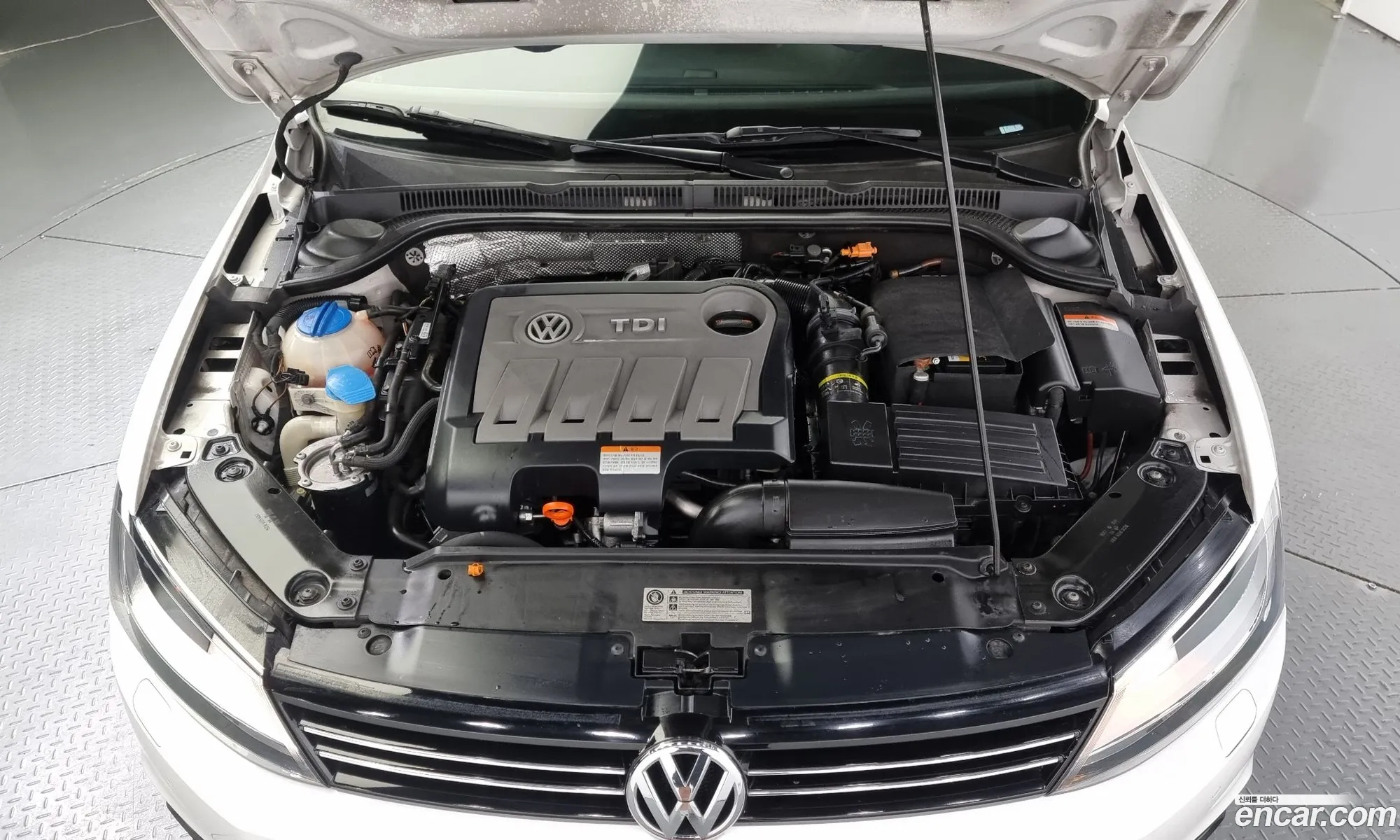 Volkswagen New Jetta 20 Tdi 6Th Generation - фотография 12312885
