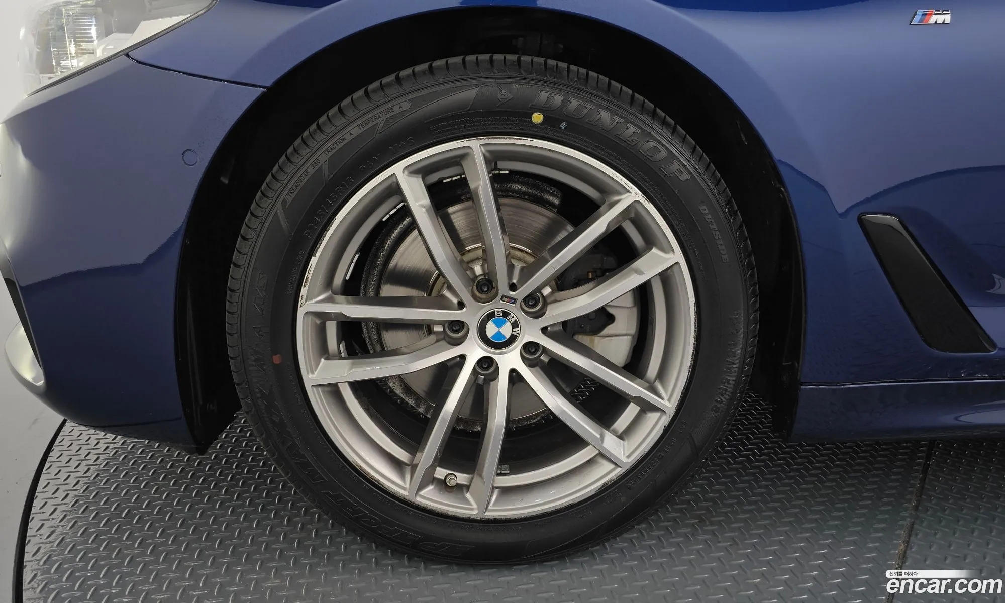 BMW 5 Series G30 520D M Sports - фотография 6126907