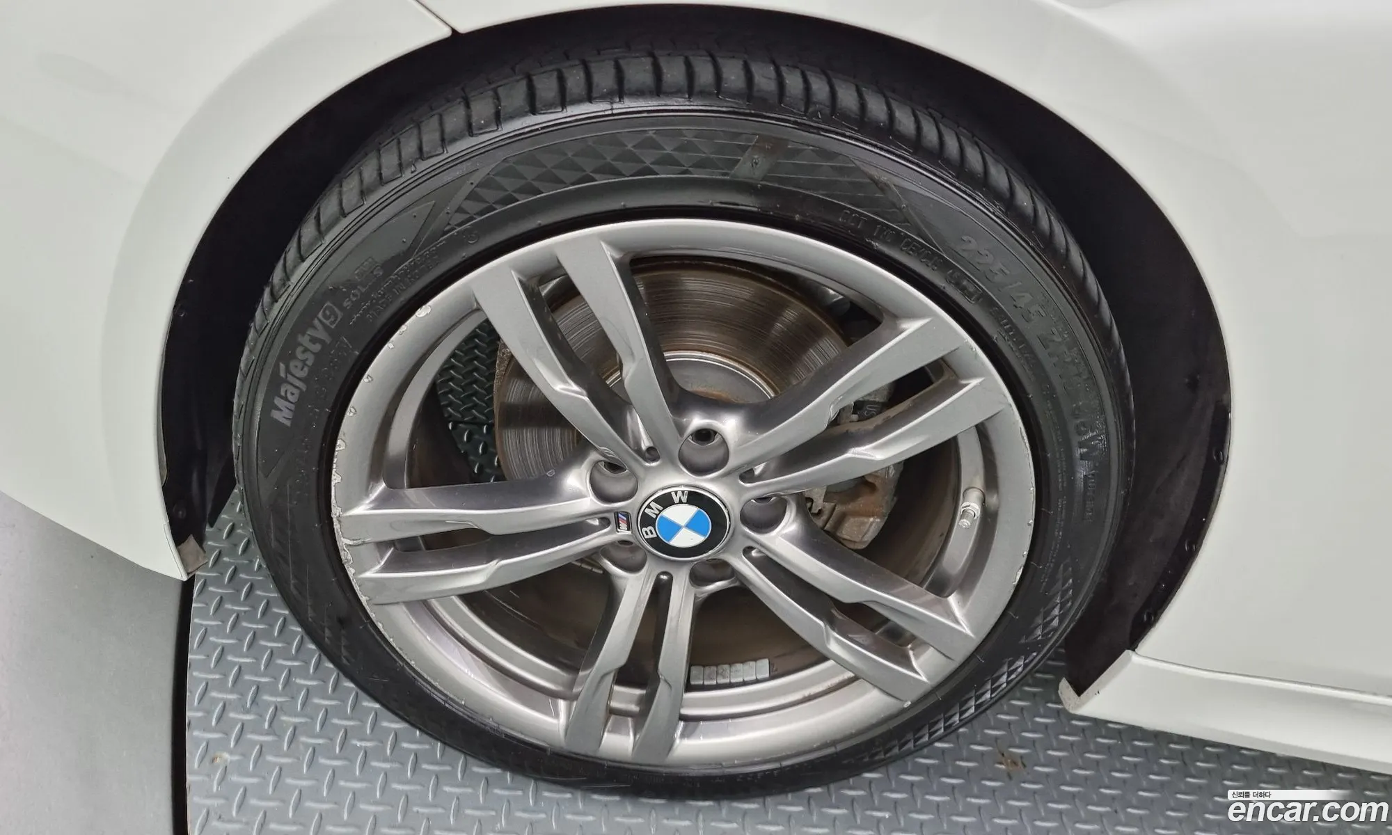 BMW 3 Series F30 320I M Sports - фотография 6291408