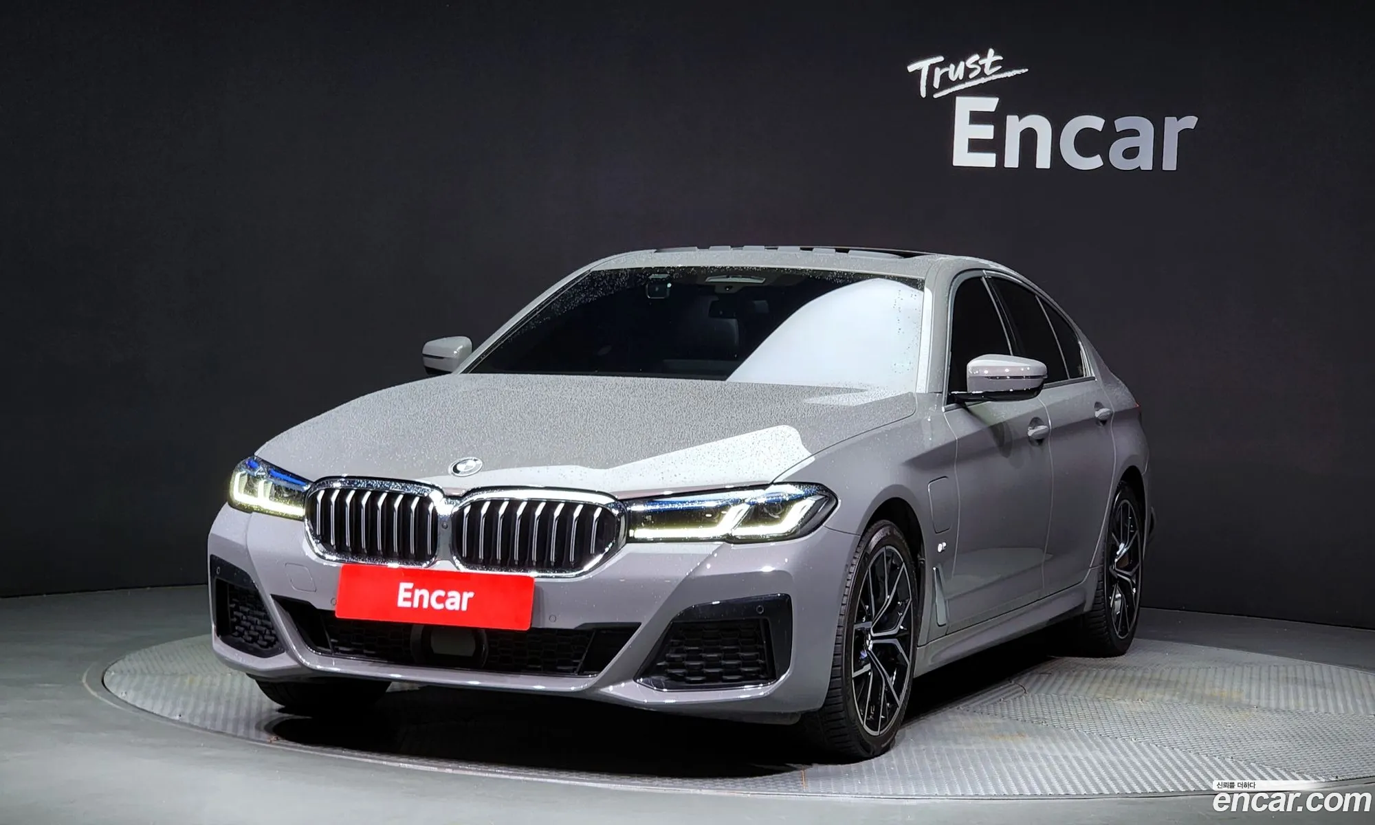 BMW 5 Series G30 530E M Sports - фотография 6484783