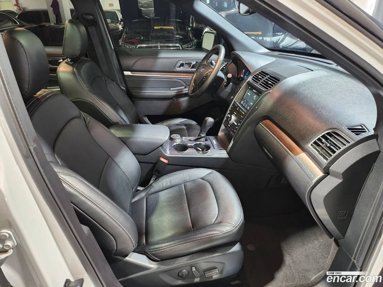 Ford Explorer 6Th Generation 23 Limited 4Wd - фотография 18052991