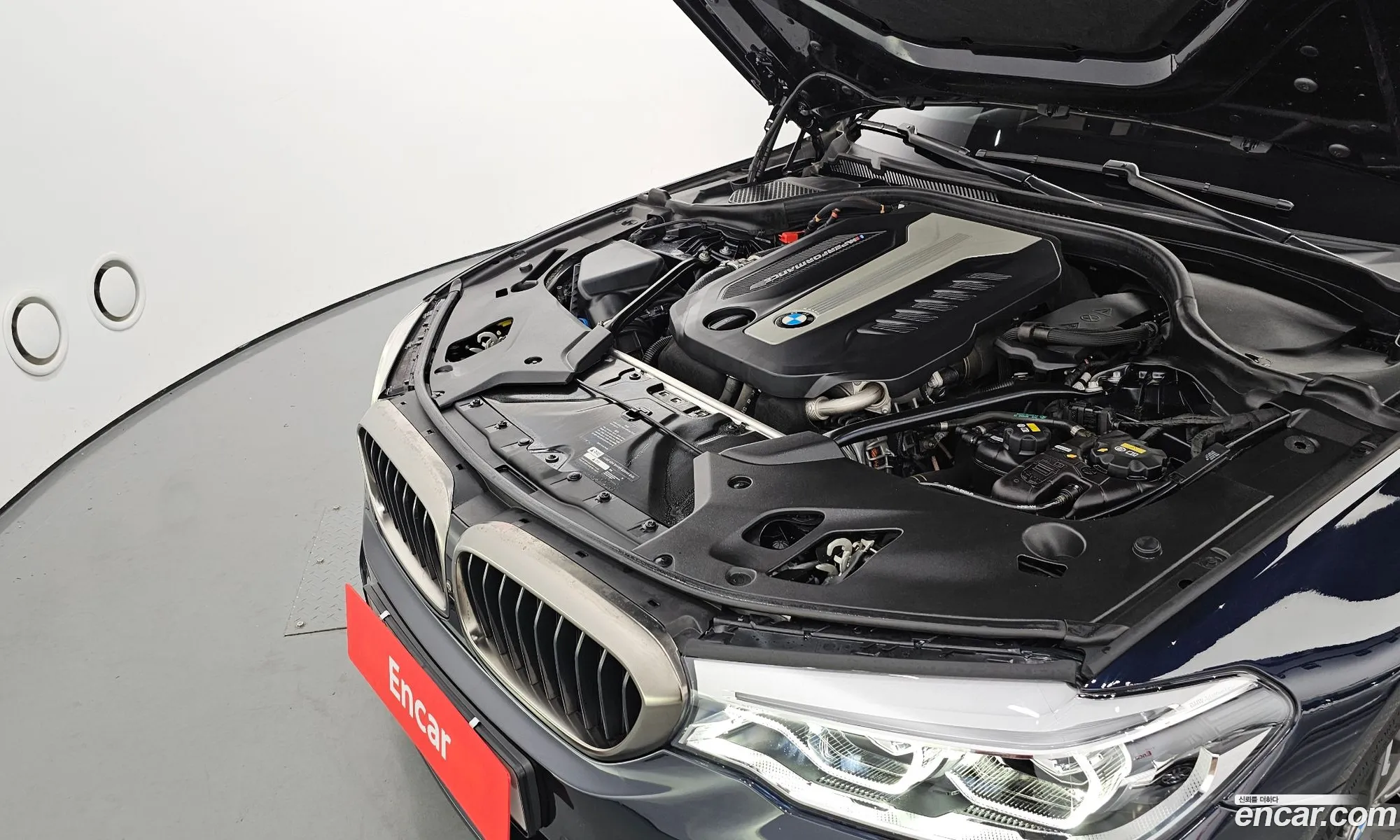 BMW 5 Series G30 M550D xDrive - фотография 5969170