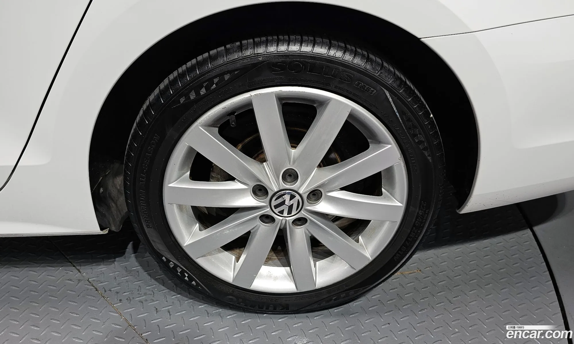 Volkswagen New Jetta 20 Tdi 6Th Generation - фотография 17888095