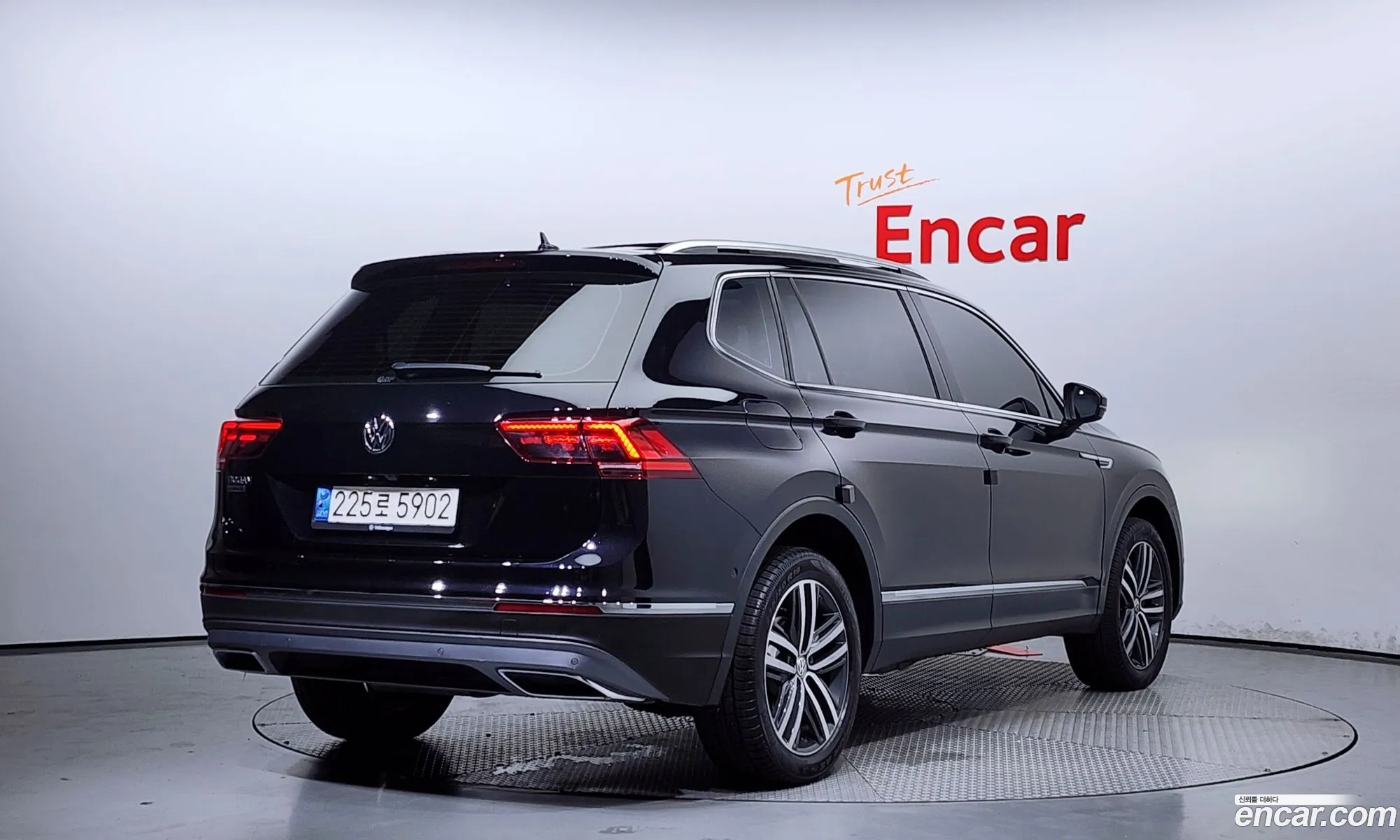 Volkswagen Tiguan Allspace 20 Tdi Prestige - фотография 12813481