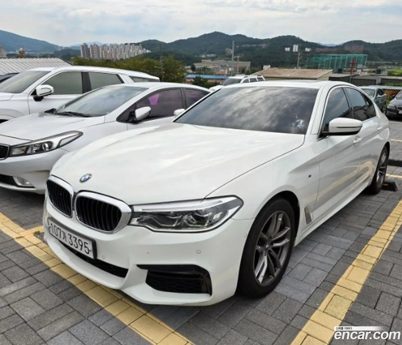 BMW 5 Series G30 520D xDrive M Sport Plus - фотография 5943608