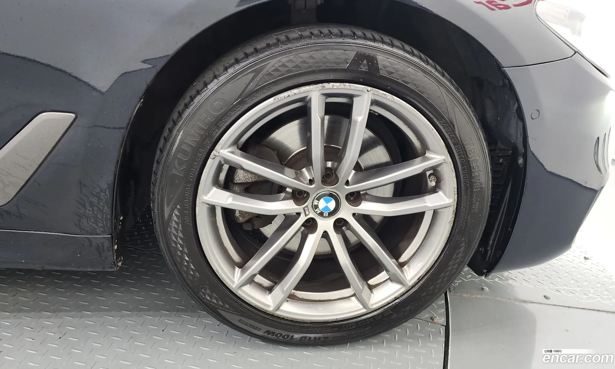 BMW 5 Series G30 520D xDrive M Sport Plus - фотография 4729166