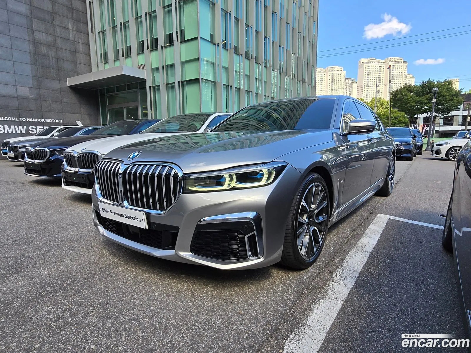 BMW 7 Series G11 730Ld xDrive M Sports - фотография 4729186