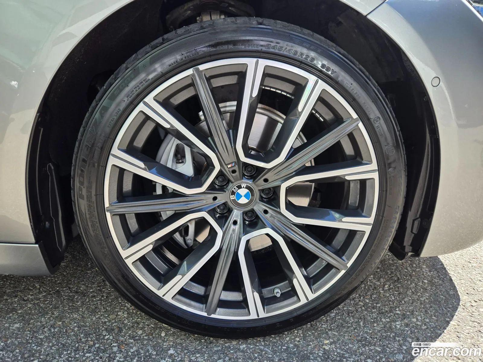 BMW 7 Series G11 730Ld xDrive M Sports - фотография 4729190
