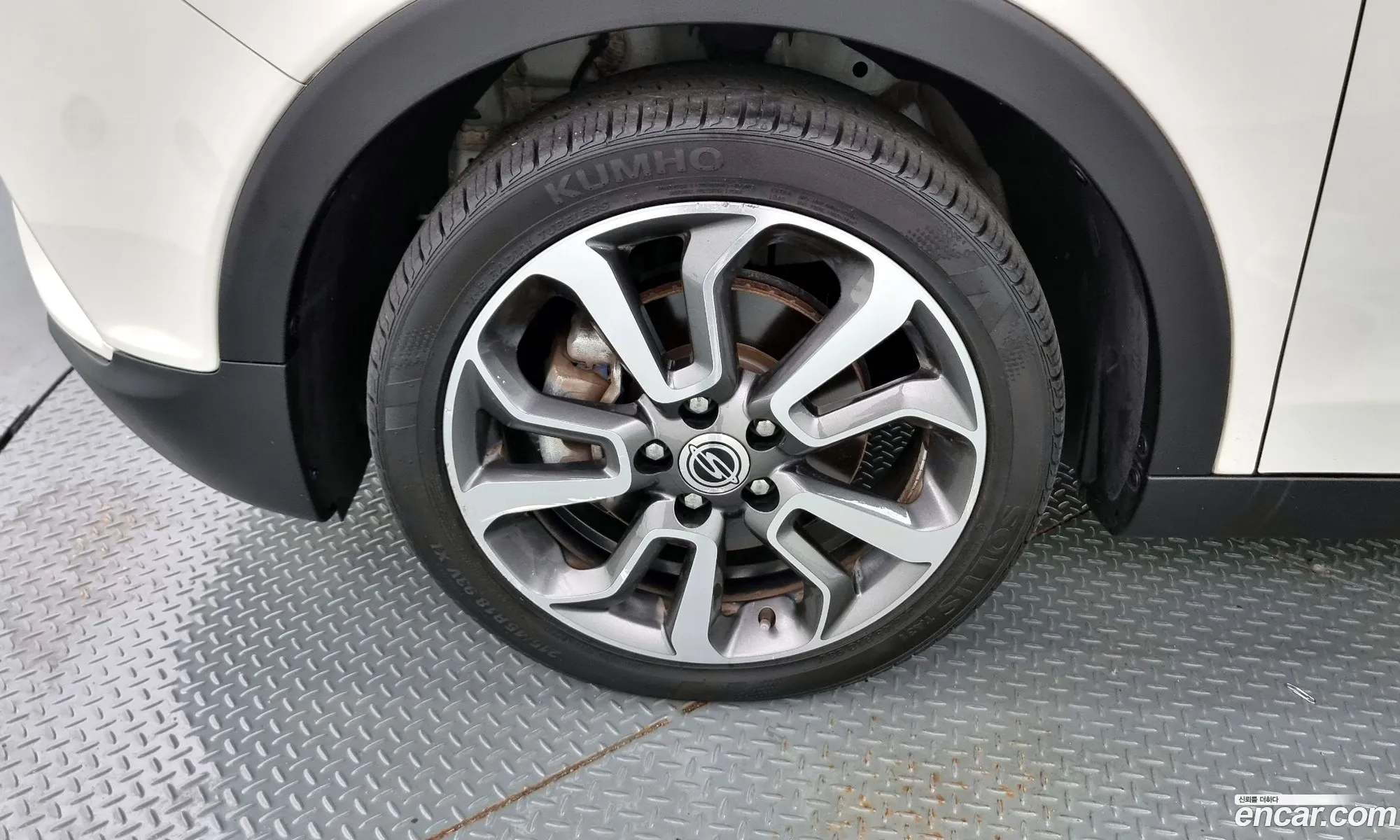 Kg Mobility Ssangyong Tivoli Diesel Lx 2Wd - фотография 6526034