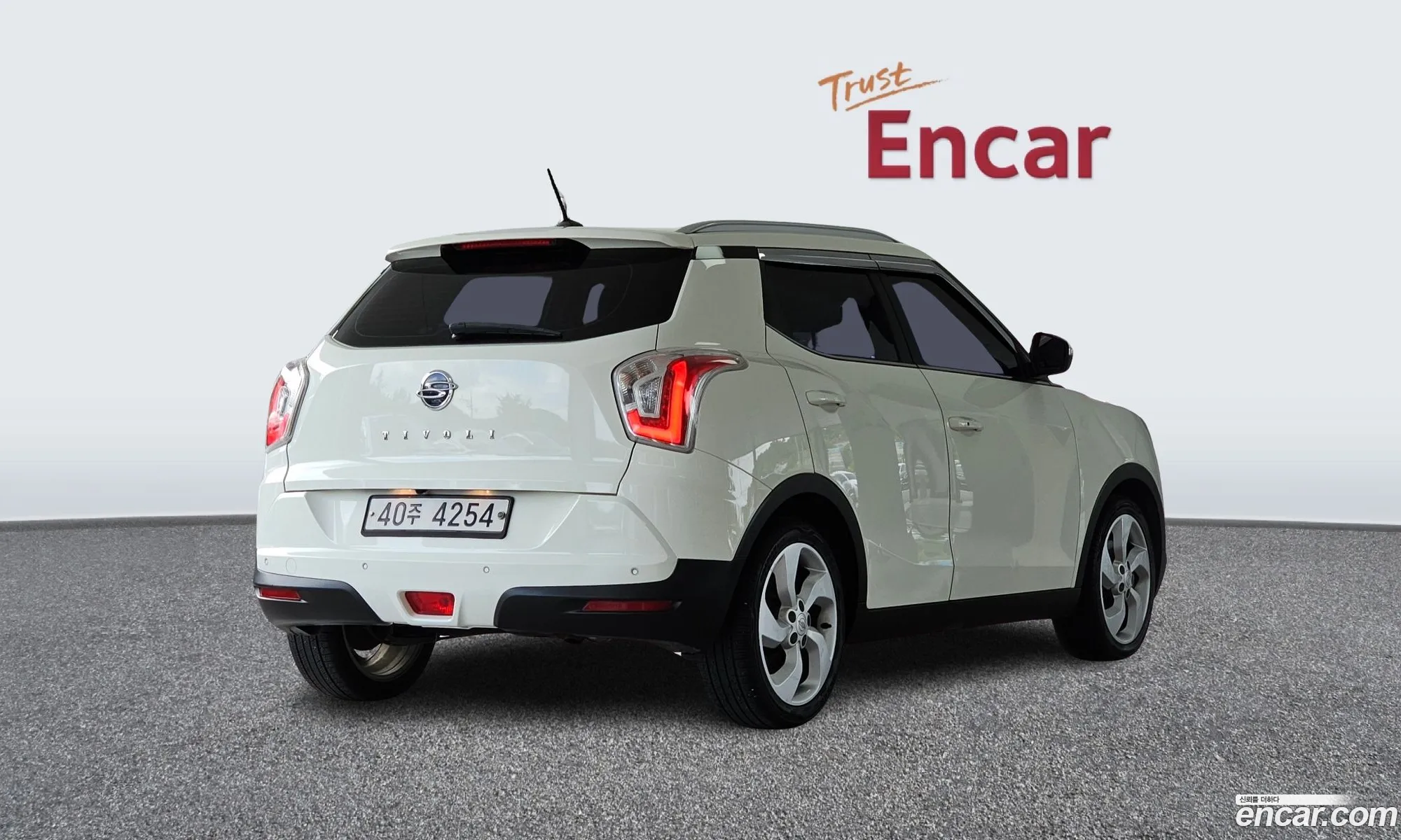 Kg Mobility Ssangyong Tivoli Lx 2Wd Luxury Model - фотография 5189197