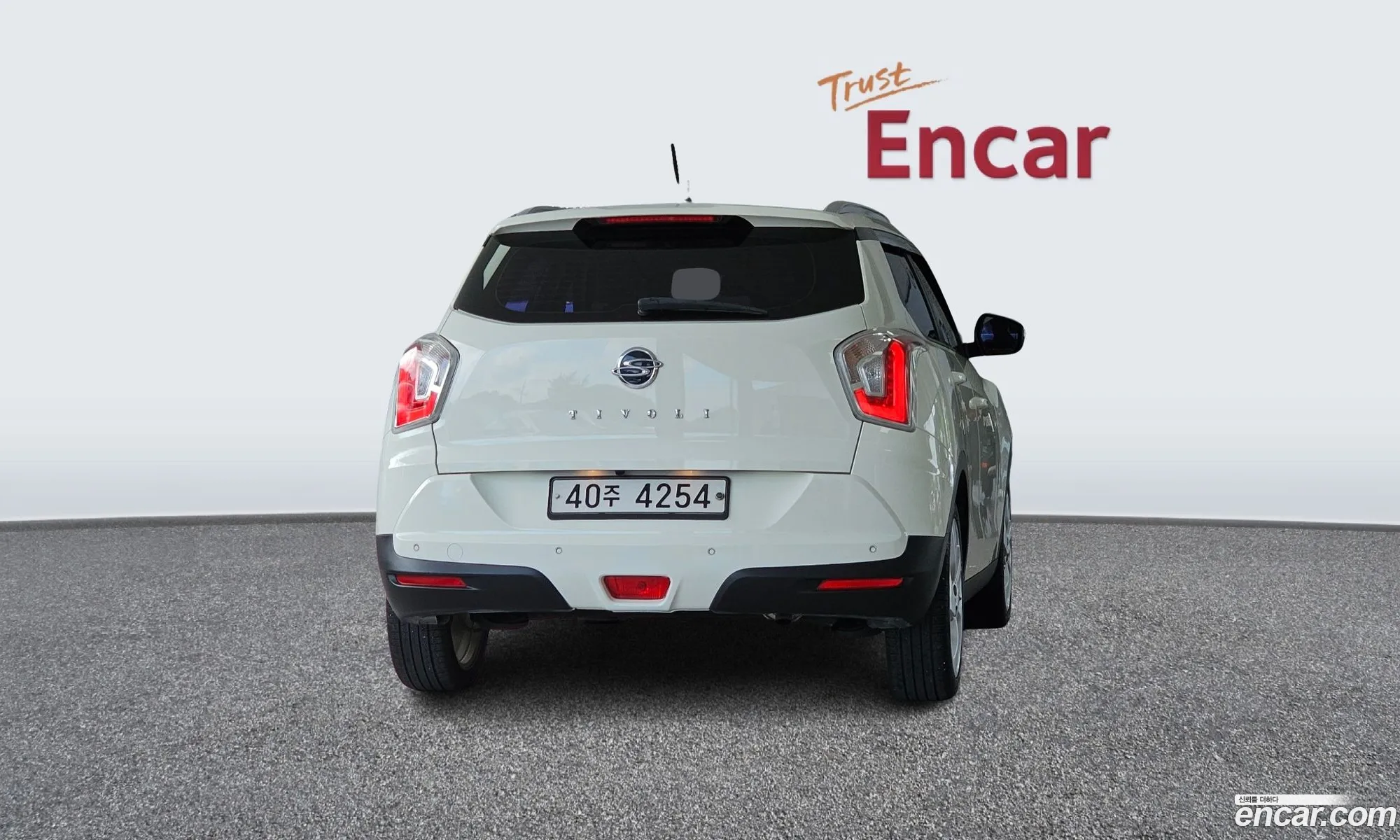Kg Mobility Ssangyong Tivoli Lx 2Wd Luxury Model - фотография 5189199