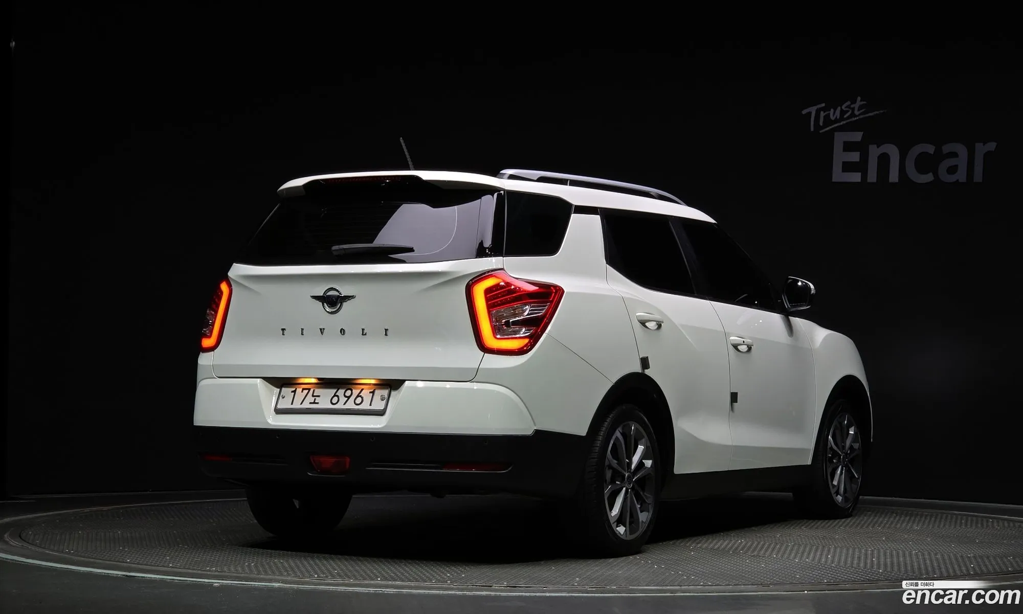 Kg Mobility Ssangyong Tivoli Air Diesel Rx 2Wd - фотография 5189222