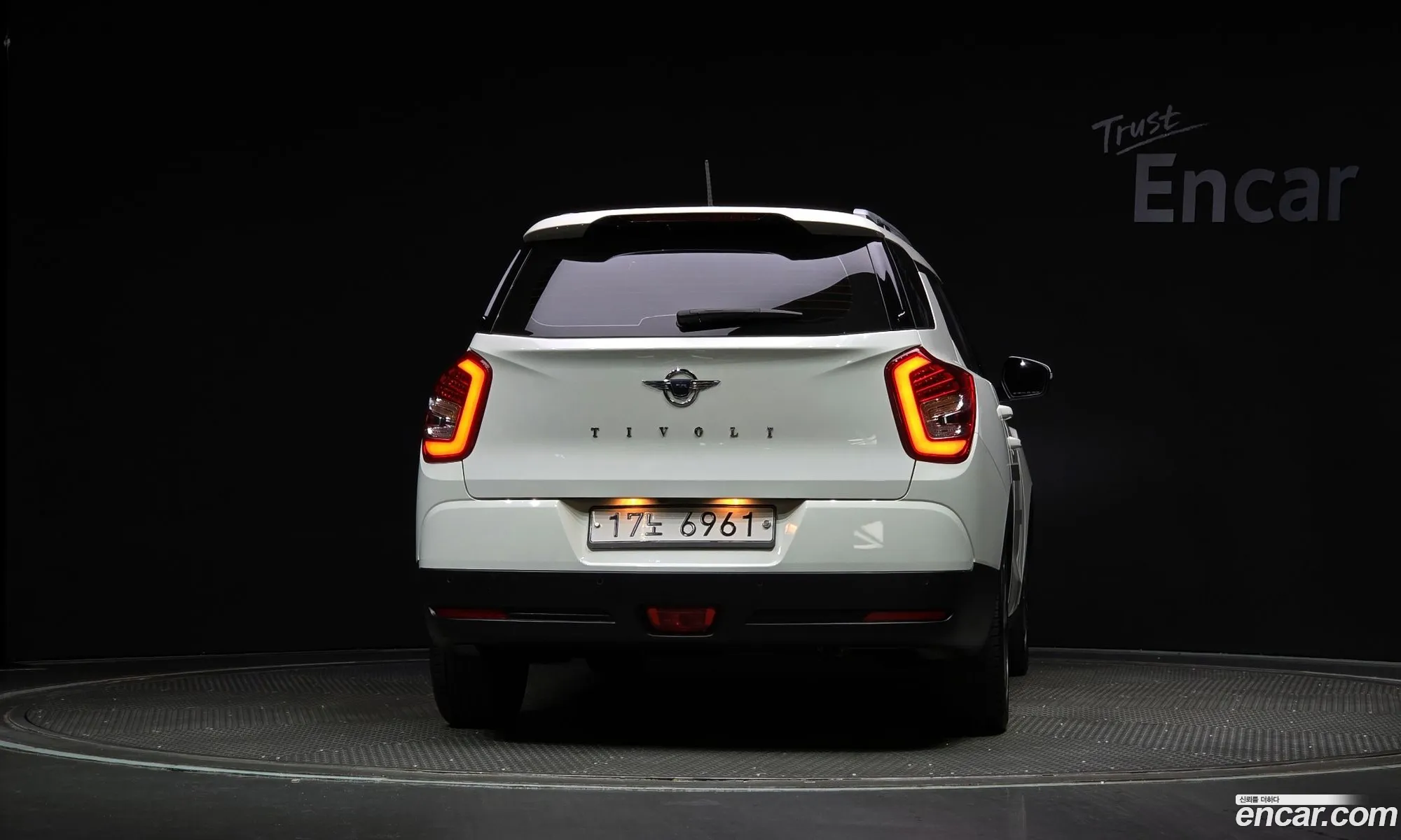 Kg Mobility Ssangyong Tivoli Air Diesel Rx 2Wd - фотография 5189224
