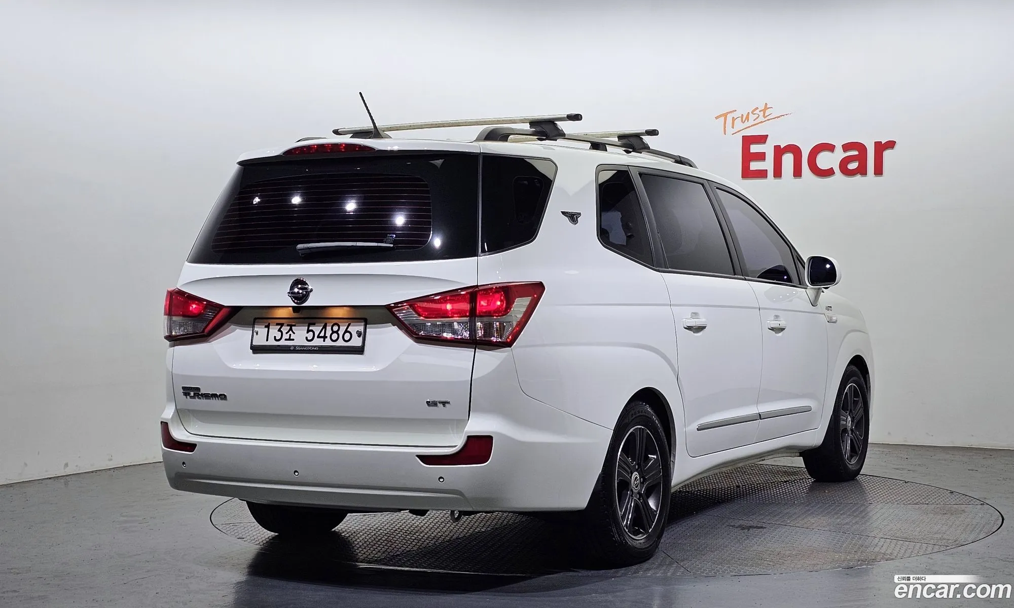 Kg Mobility Ssangyong Korando Turismo 4Wd Gt 9-Seater - фотография 6212649