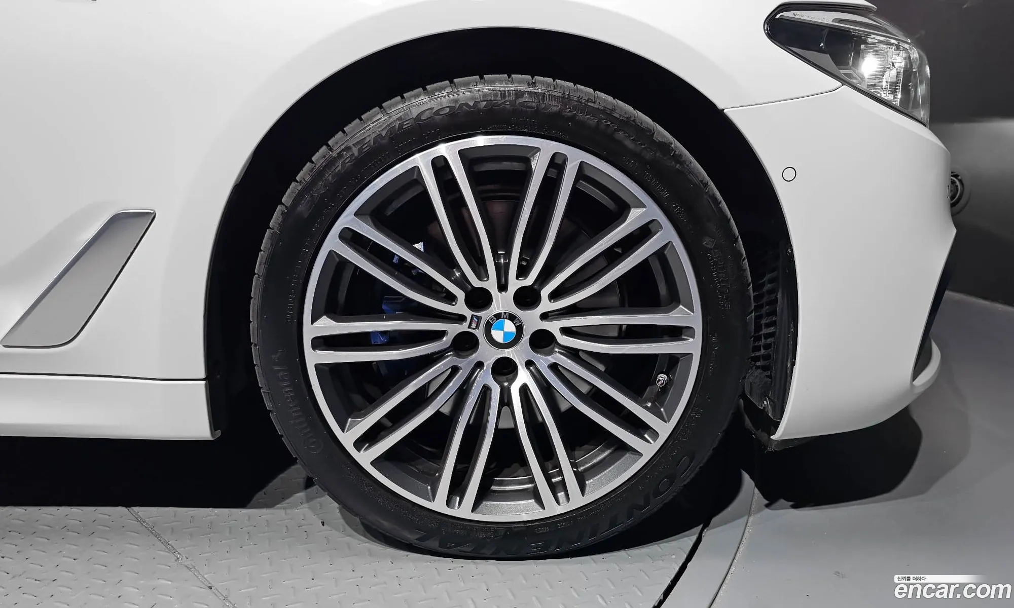BMW 5 Series G30 530I xDrive M Sport Plus - фотография 4729142