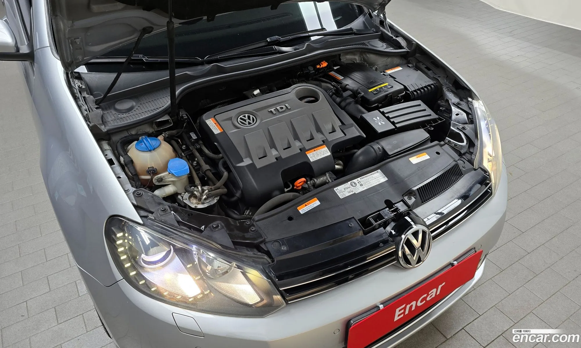 Volkswagen Golf 6Th Generation 20 Tdi Cabriolet - фотография 17922365