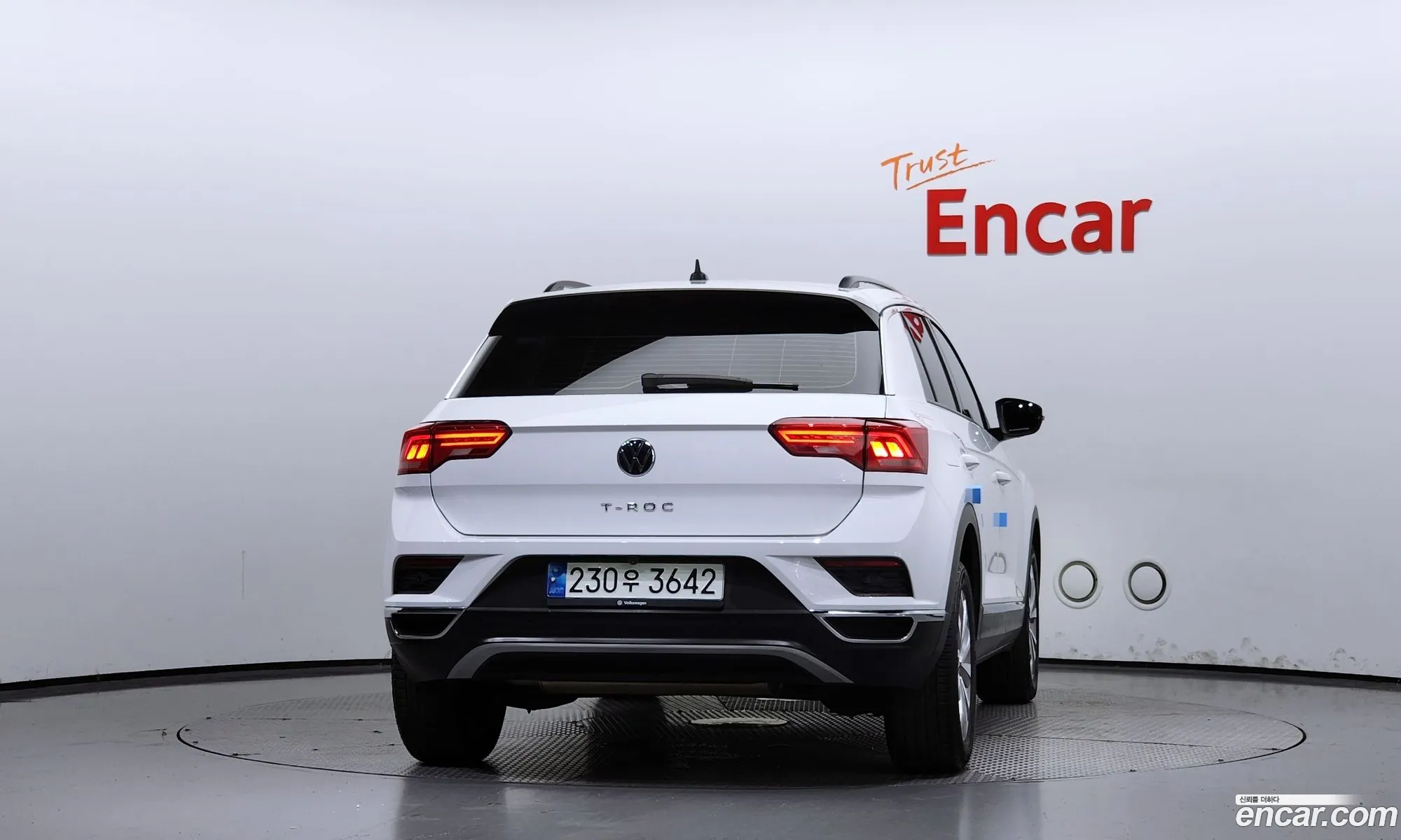 Volkswagen T-Roc 20 Tdi Premium - фотография 17922351
