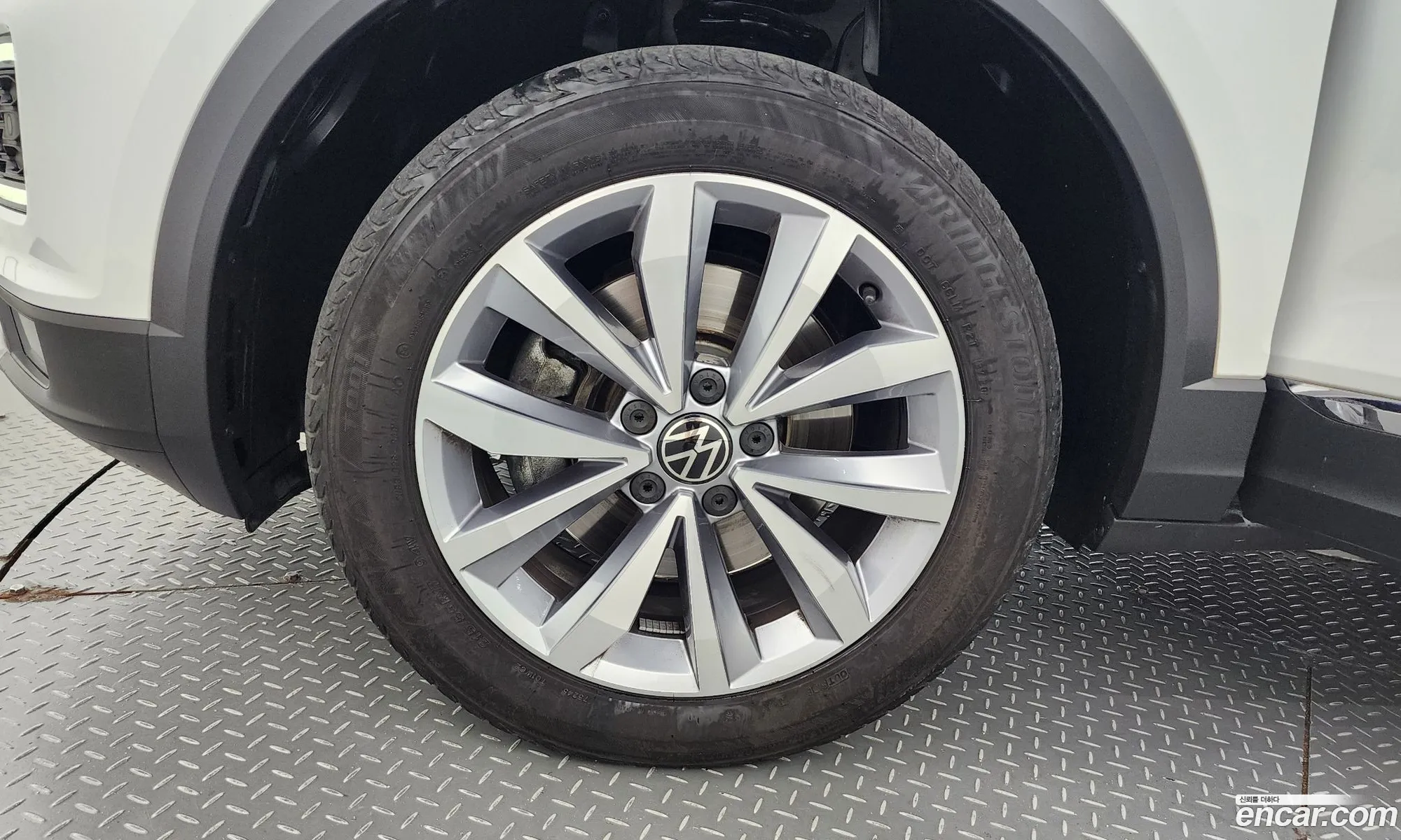 Volkswagen T-Roc 20 Tdi Premium - фотография 17922352