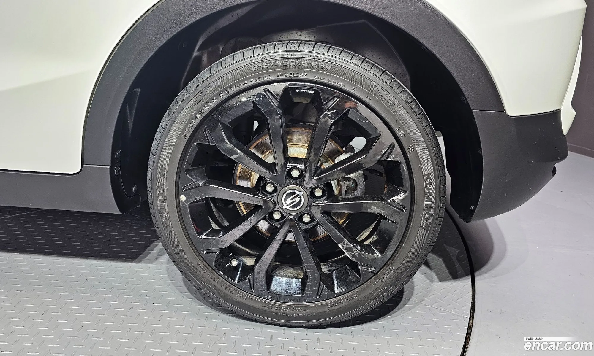 Kg Mobility Ssangyong Tivoli Armor Lx 2Wd - фотография 6486494