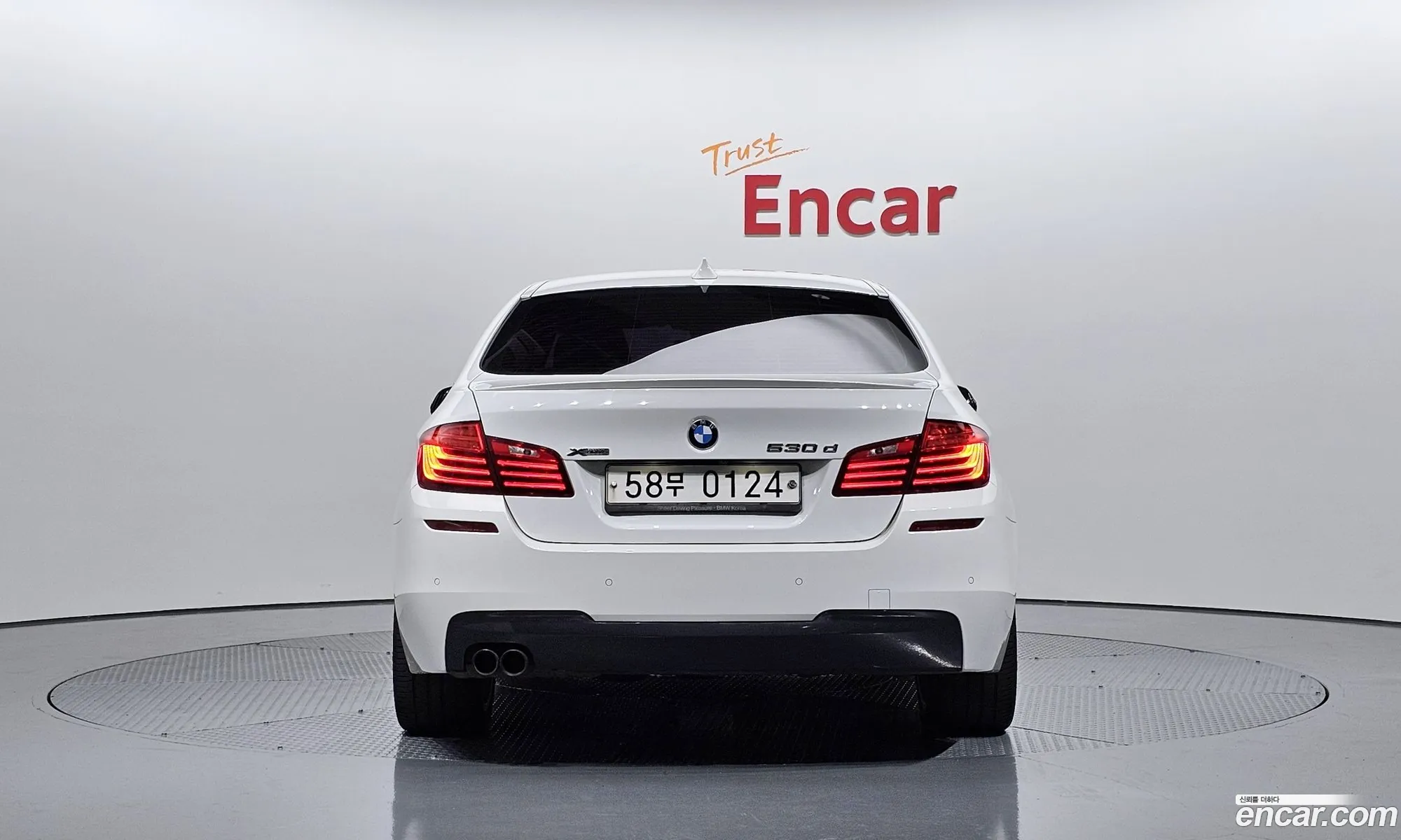BMW 5 Series F10 530D xDrive M Aerodynamics - фотография 3680986
