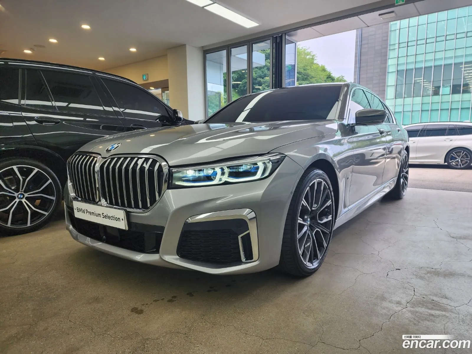BMW 7 Series G11 730D xDrive M Sports - фотография 5360812